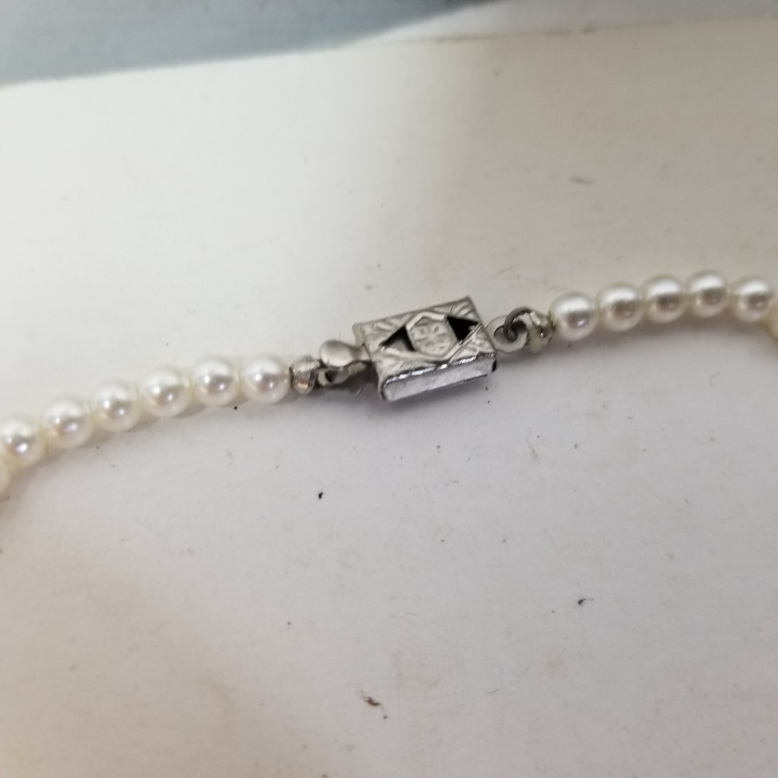 Vtg Faux Pearl Graduated Bead Necklace Silver Tone Clasp