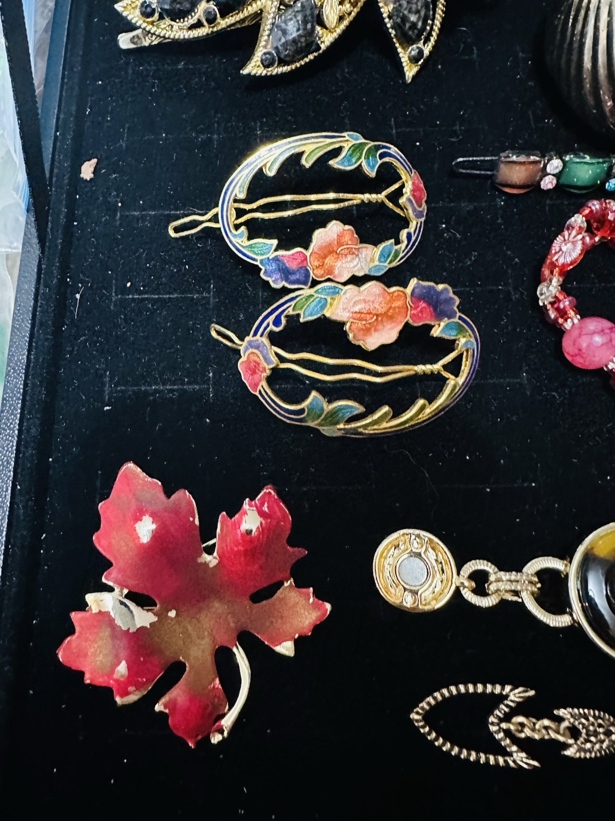 Vintage Lot Of 13 Pieces Costume Jewelry Bracelets Pins Hair Barrett’s