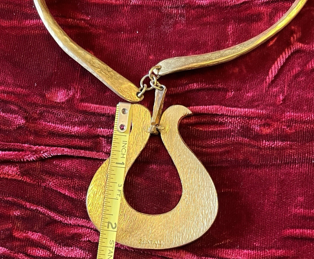 Vtg Robert Zentall Necklace Choker Hammered Gold Tone Pendant Designer Signed