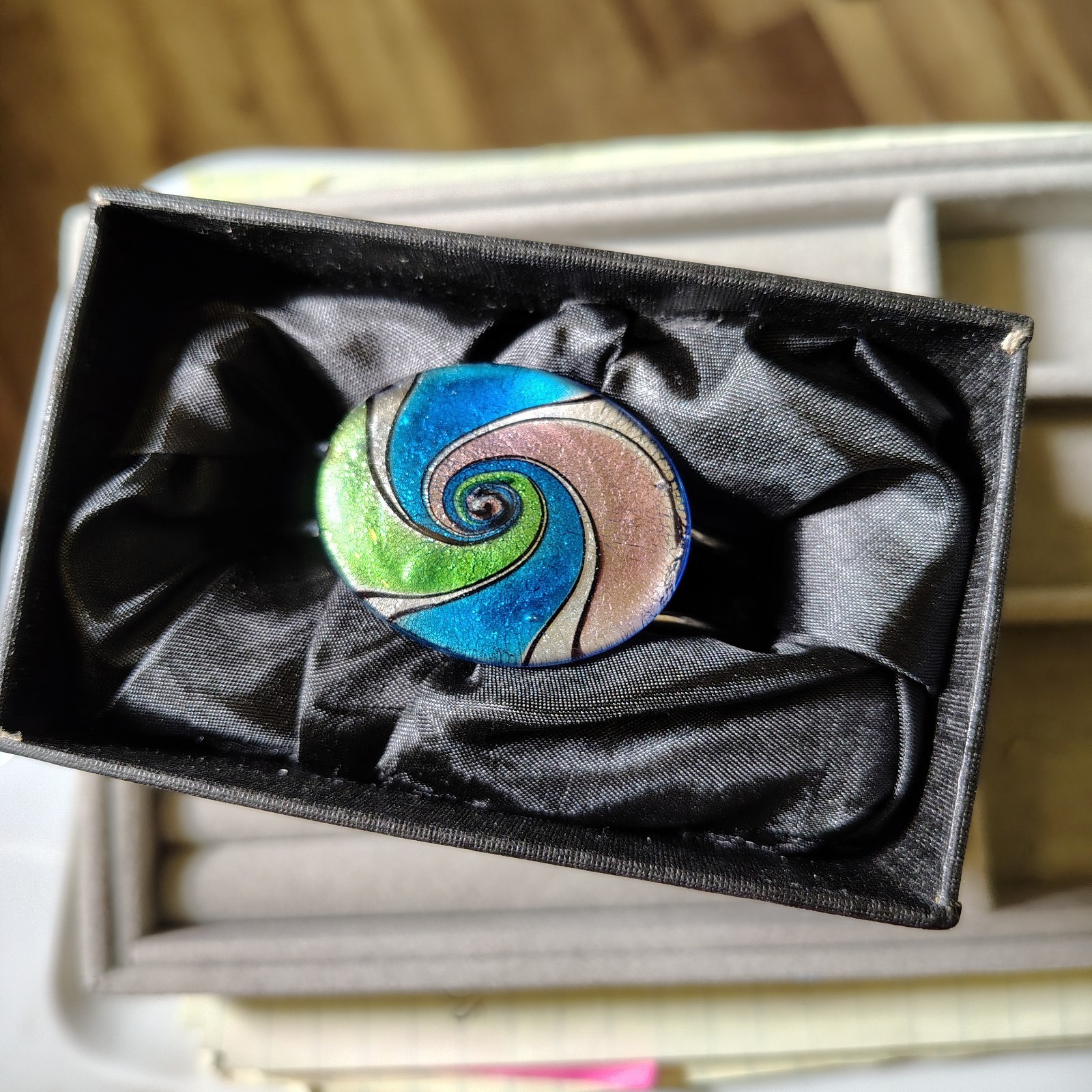 VTG Blue Green White & Purple Dichroic Glass Spiral Swirl Hinge Bangle Bracelet