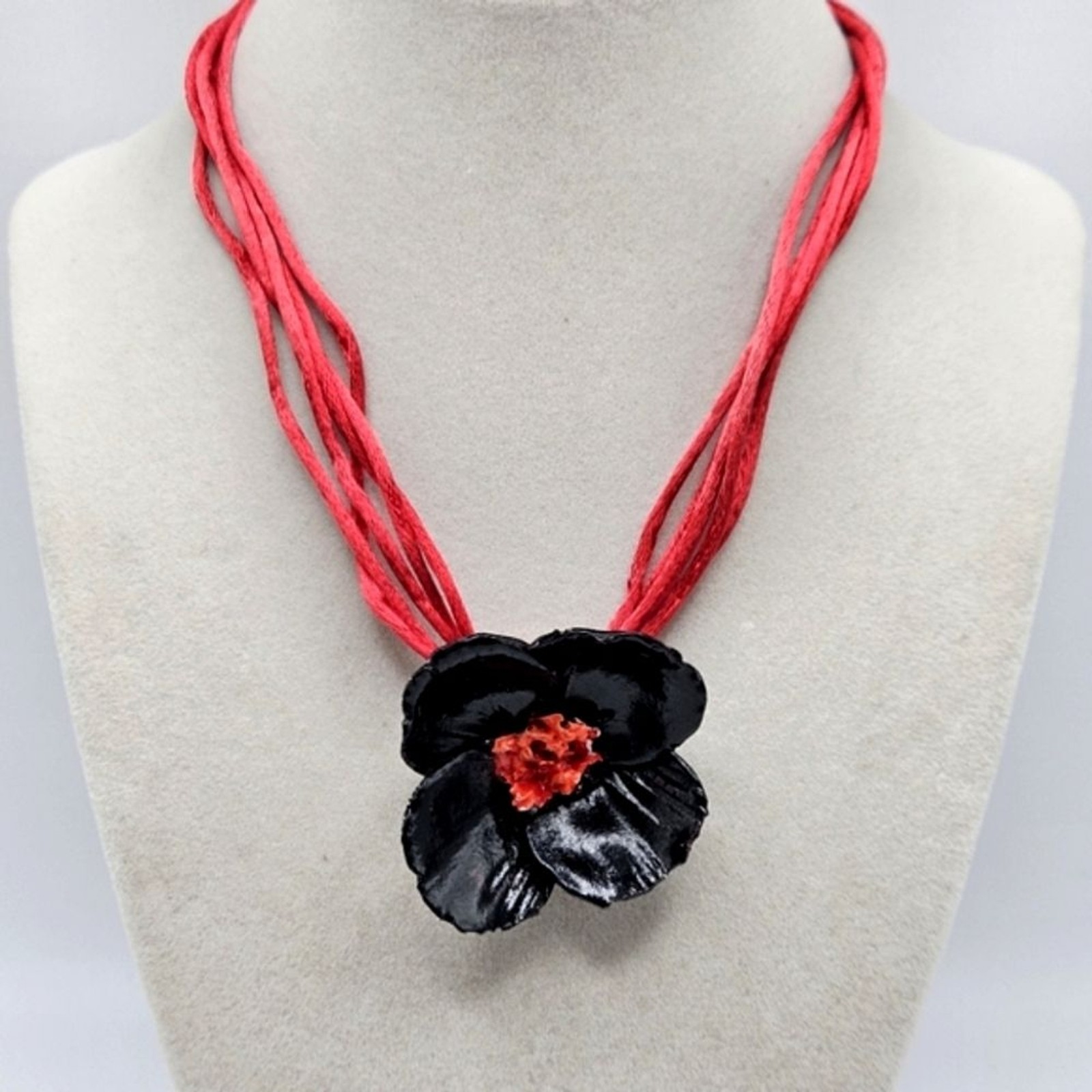 NEW VINTAGE Lisner 3D Poppy Flower Pendant Silk Cord Choker Necklace