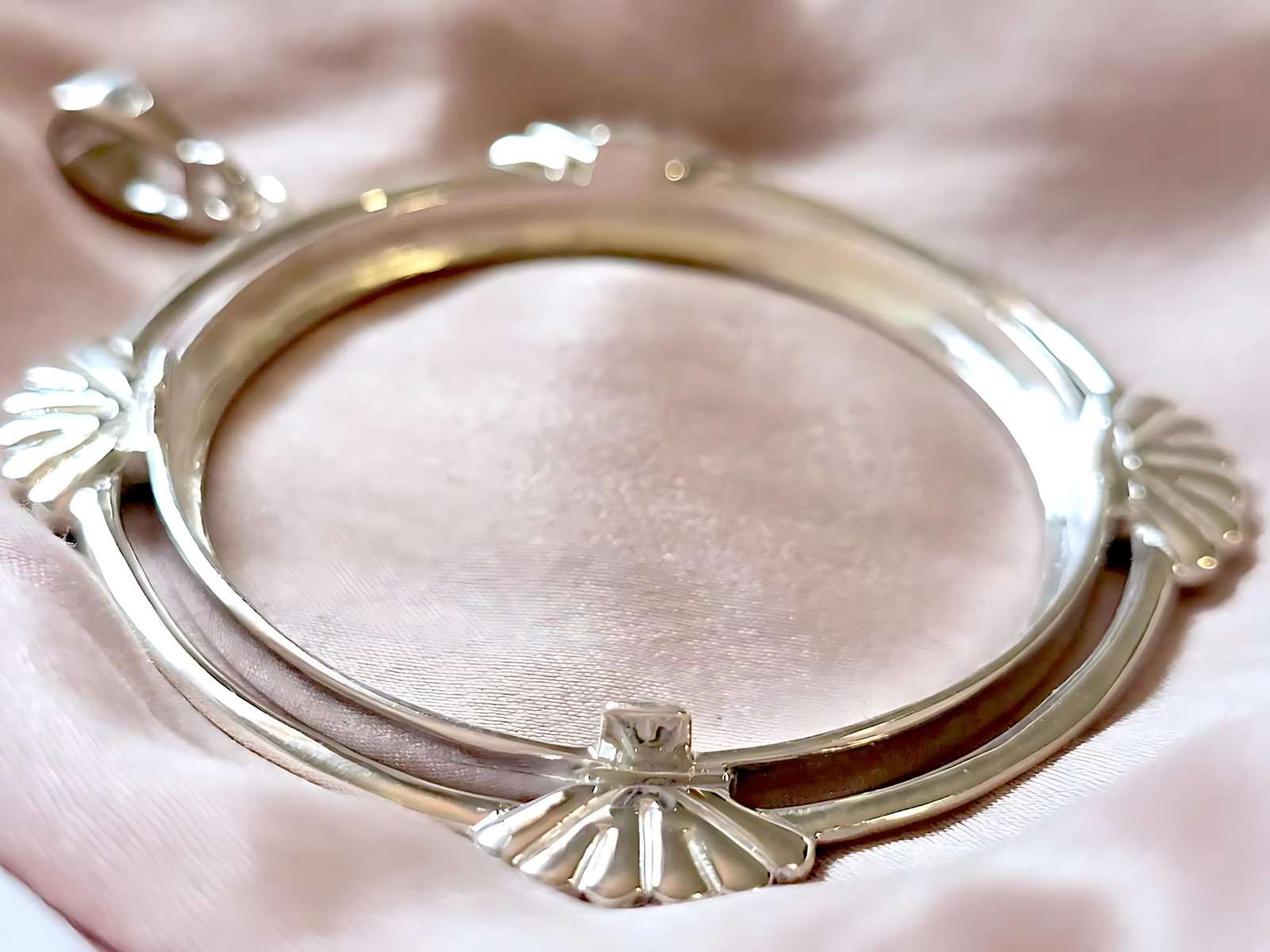 925 Sterling Silver Prong Back Clamshell Edge Bezel for 39mm Coins