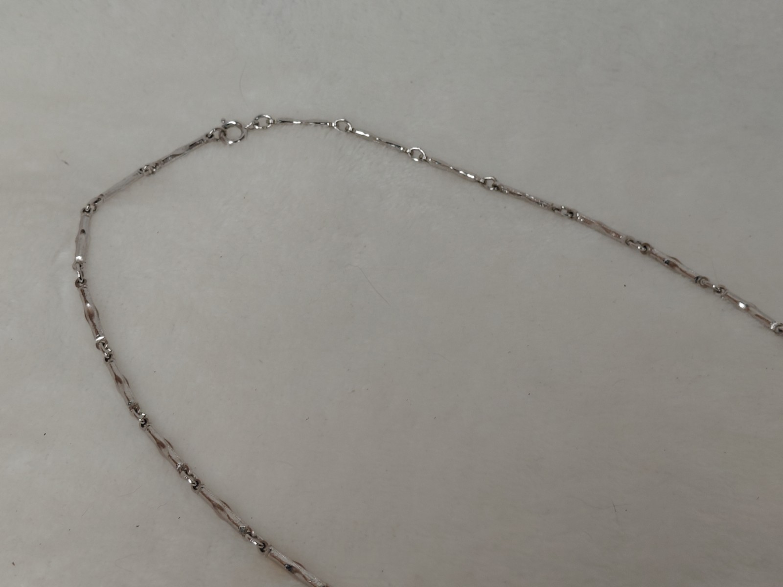 Vintage 1974 Avon Mayan Pendant Necklace Silver Tone Modernist Brutalist Hinged