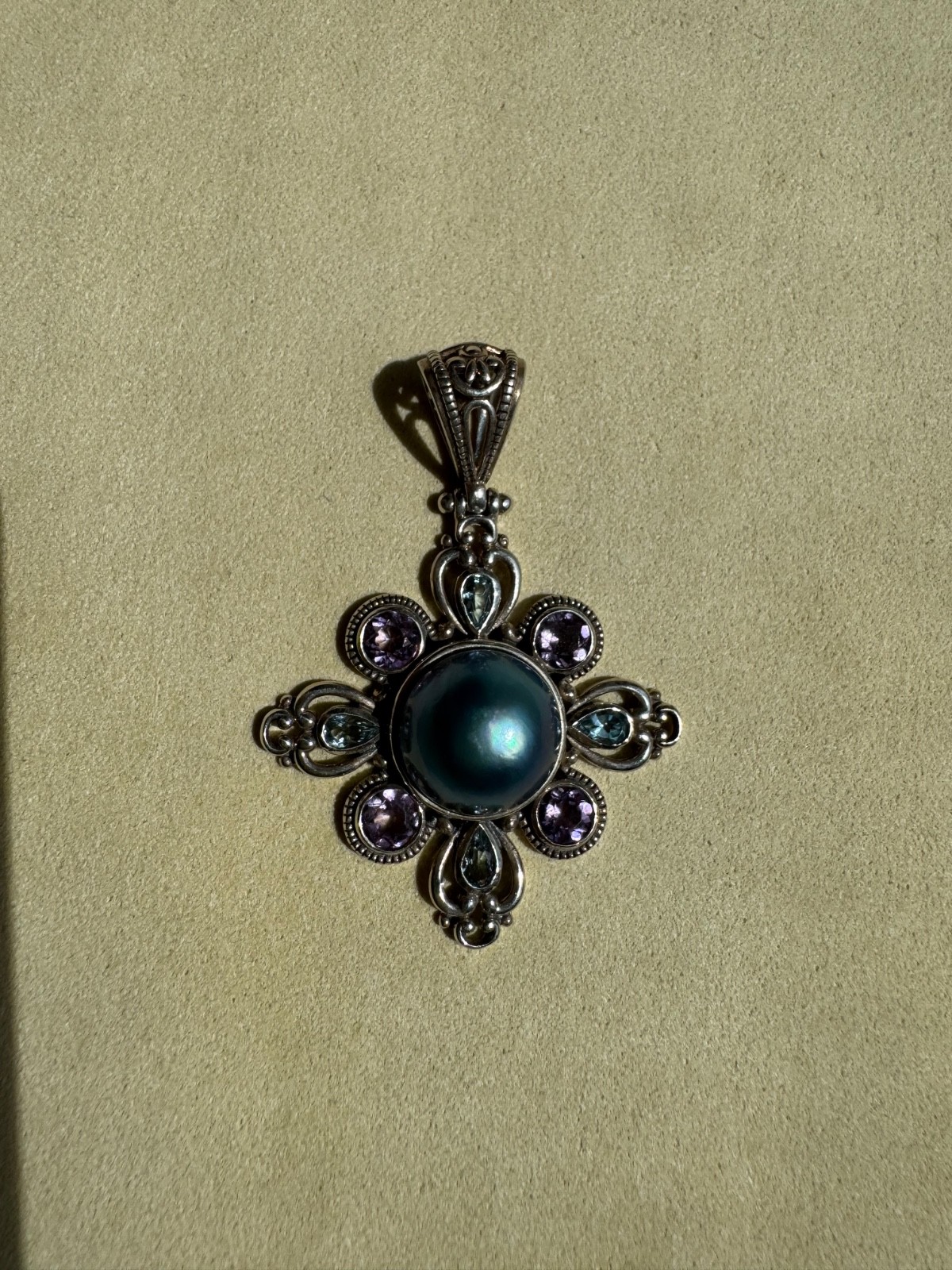 Blue pearl and blue/purple stone sterling silver 925 pendant Thailand