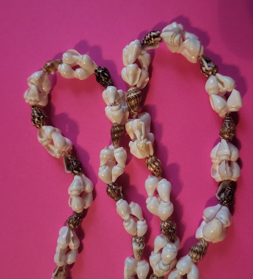 Shells And Beads Necklace 32 Inches Vintage Handcrafted