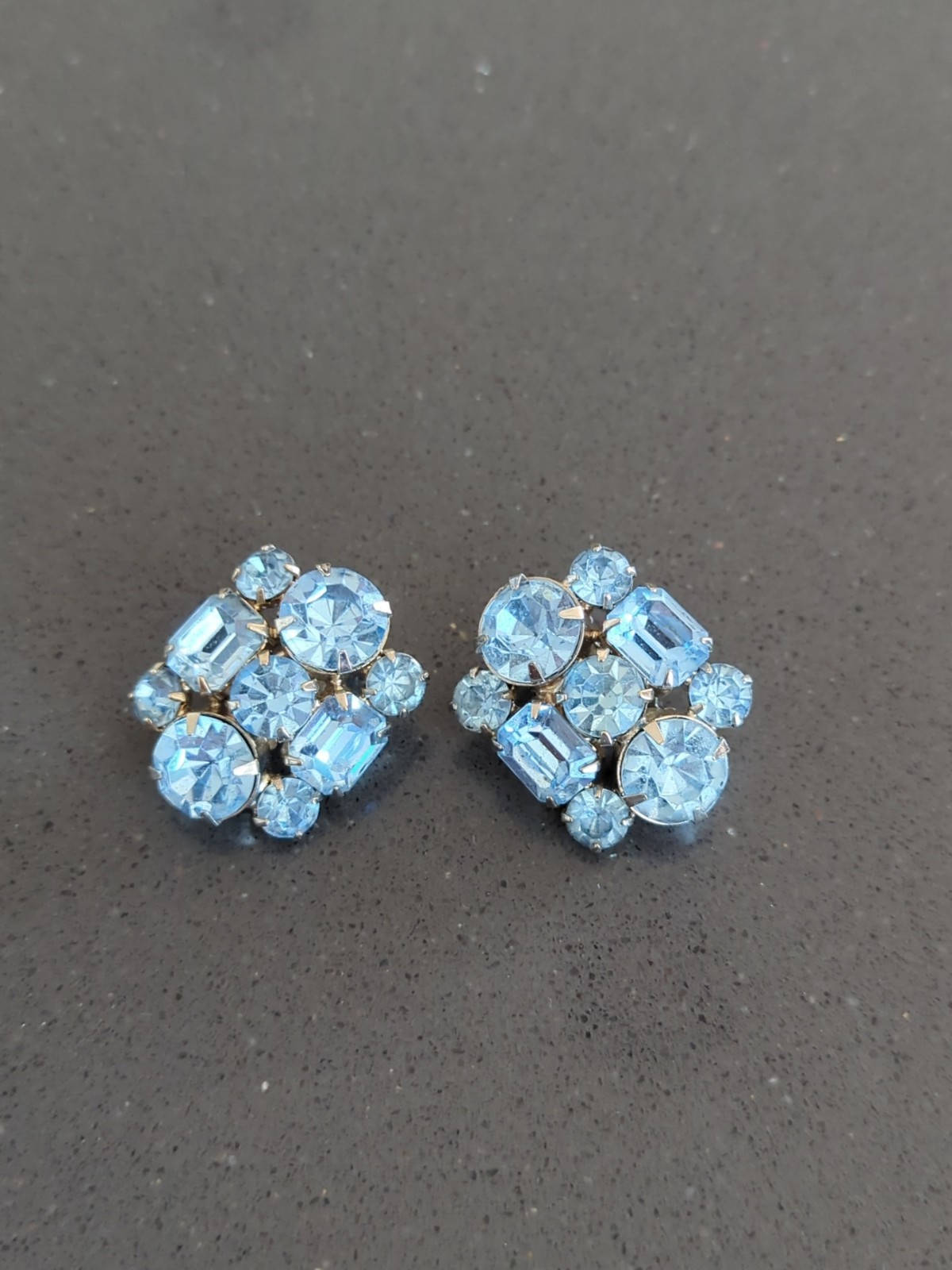 Vintage Robert LaRoco Beautiful Blue Rhinestone Clip On Earrings Signed F165