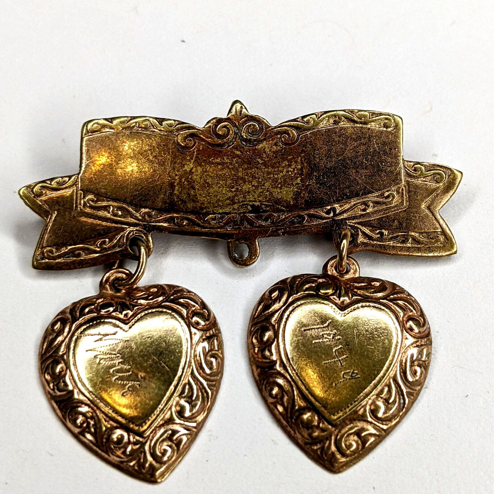 1949 Cute Brass Gold Tone Metal Plate Pin Ribbon Hearts Unique Marie Swirls 6E