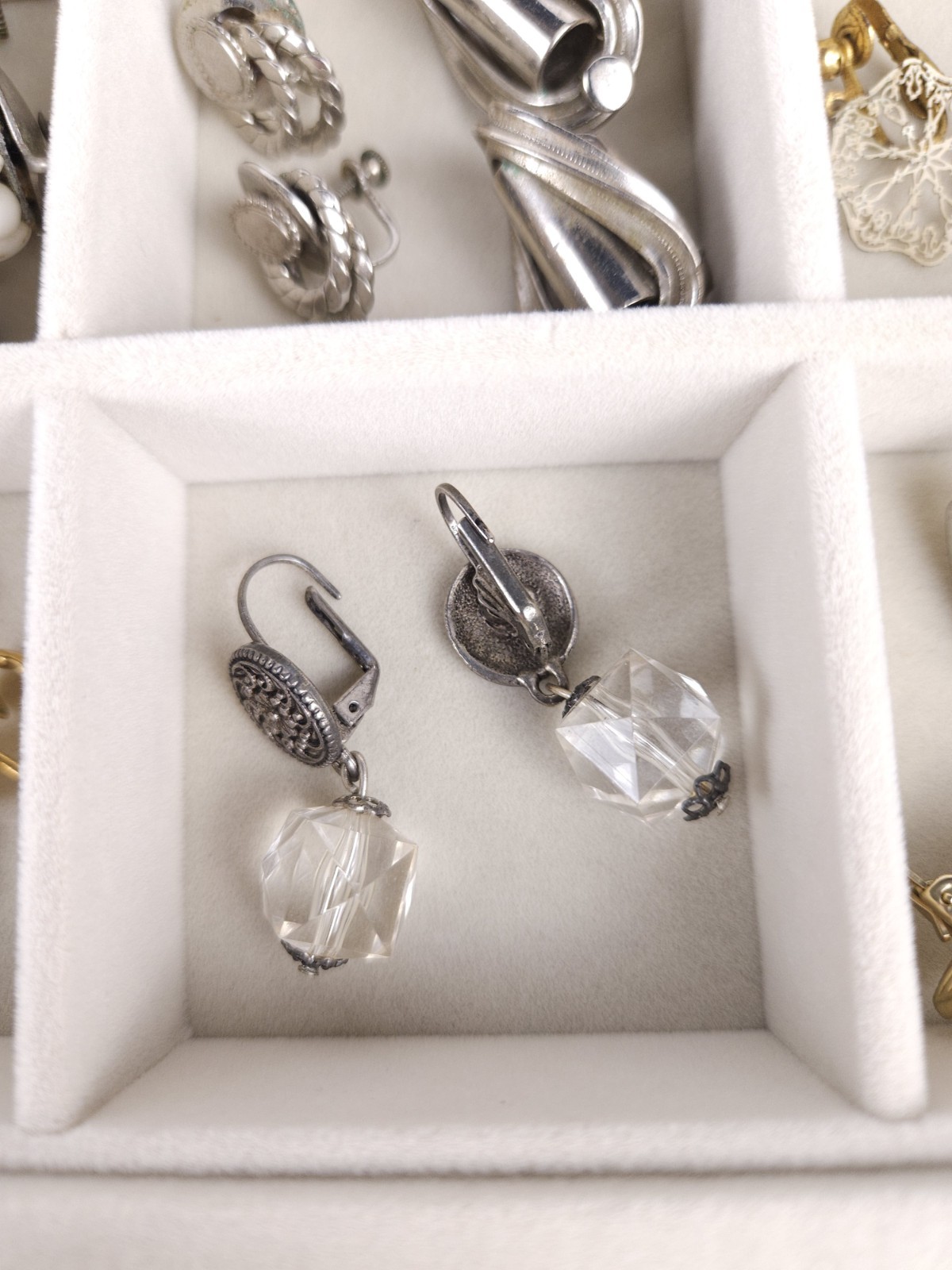 Large Lot Of Vintage Estate Antique 80’s 90’s Clip-On And Tension Earrings