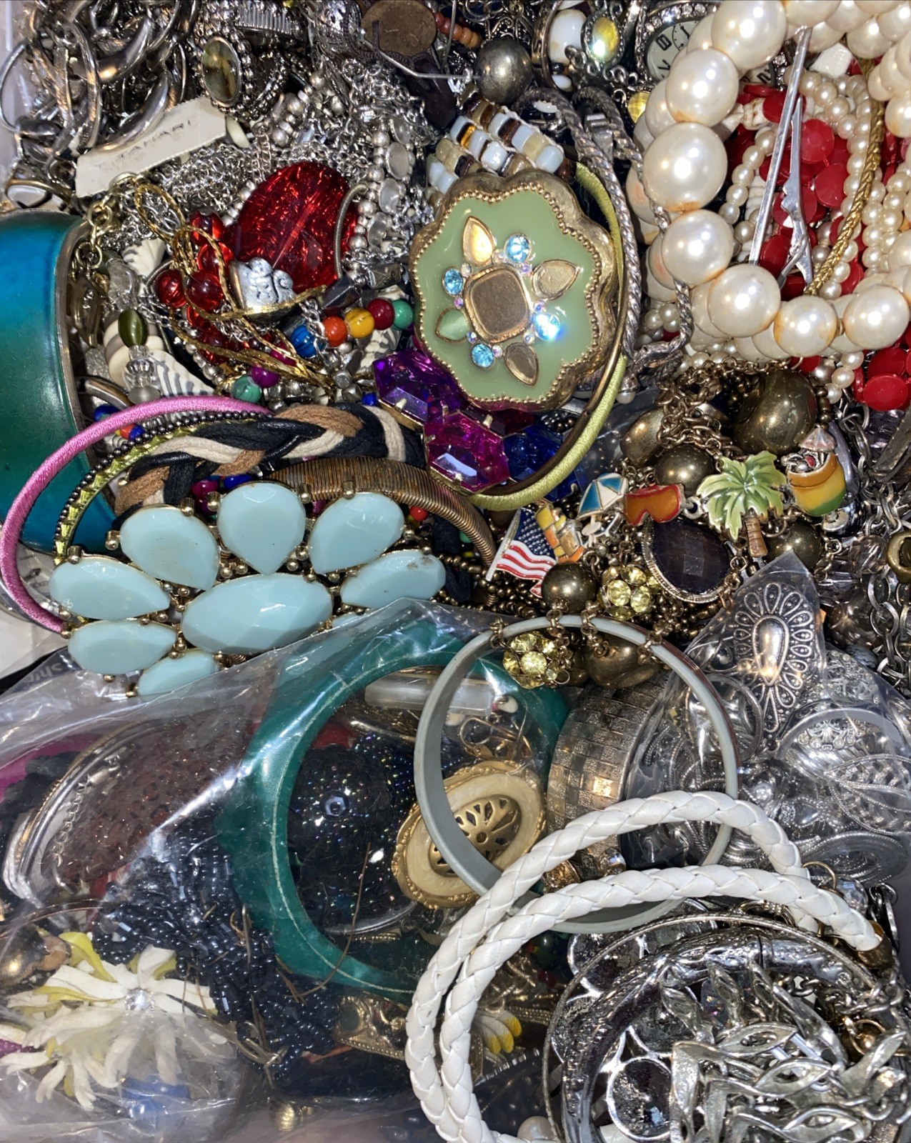 FREE SHIP 1 Lb POUND Jewelry Craft Lot Mystery Mix Vintage Y2k Modern Scoop