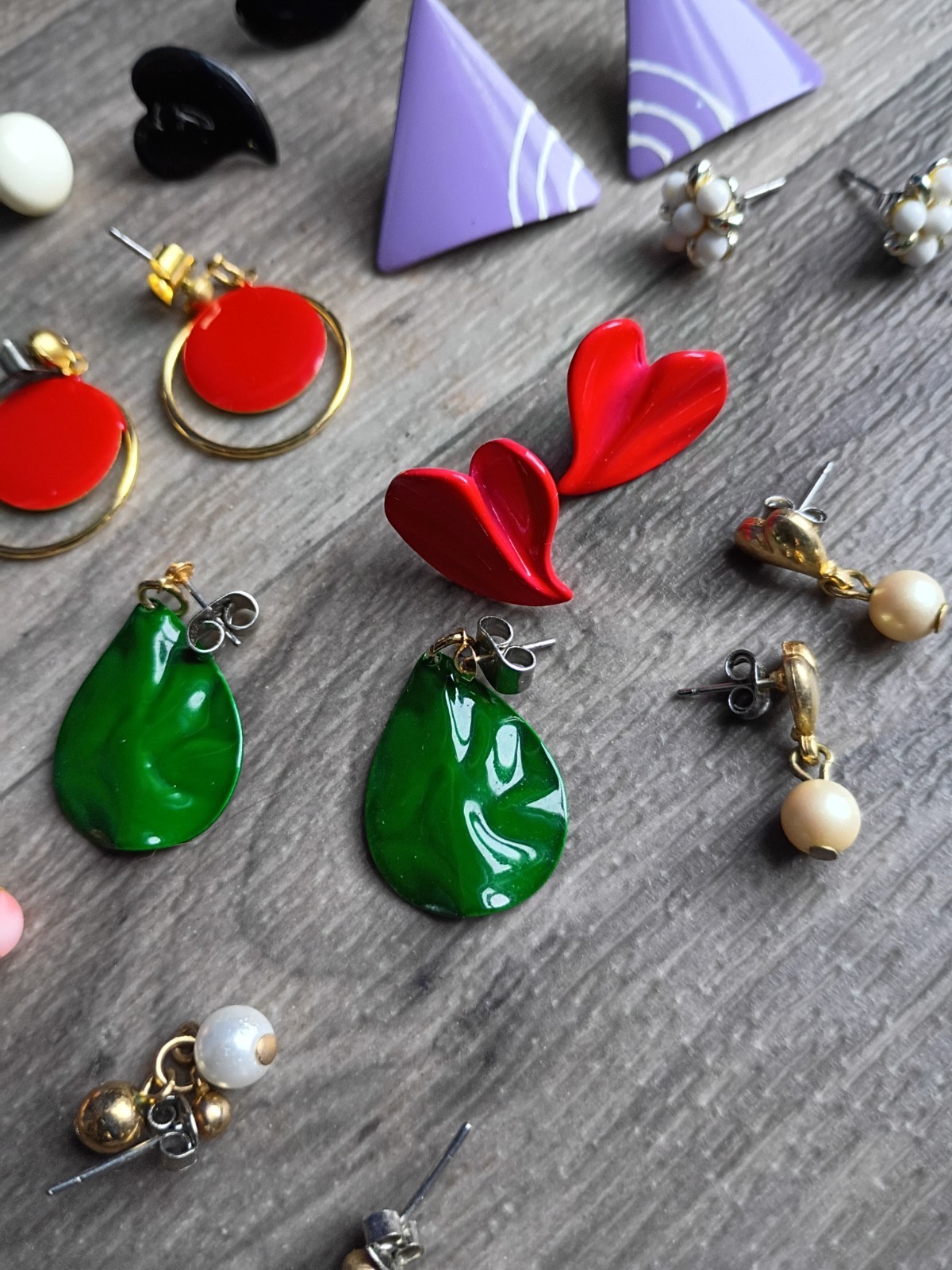 Vintage Earrings Lot Costume Jewelry Green Purple Red Black Pink Gold