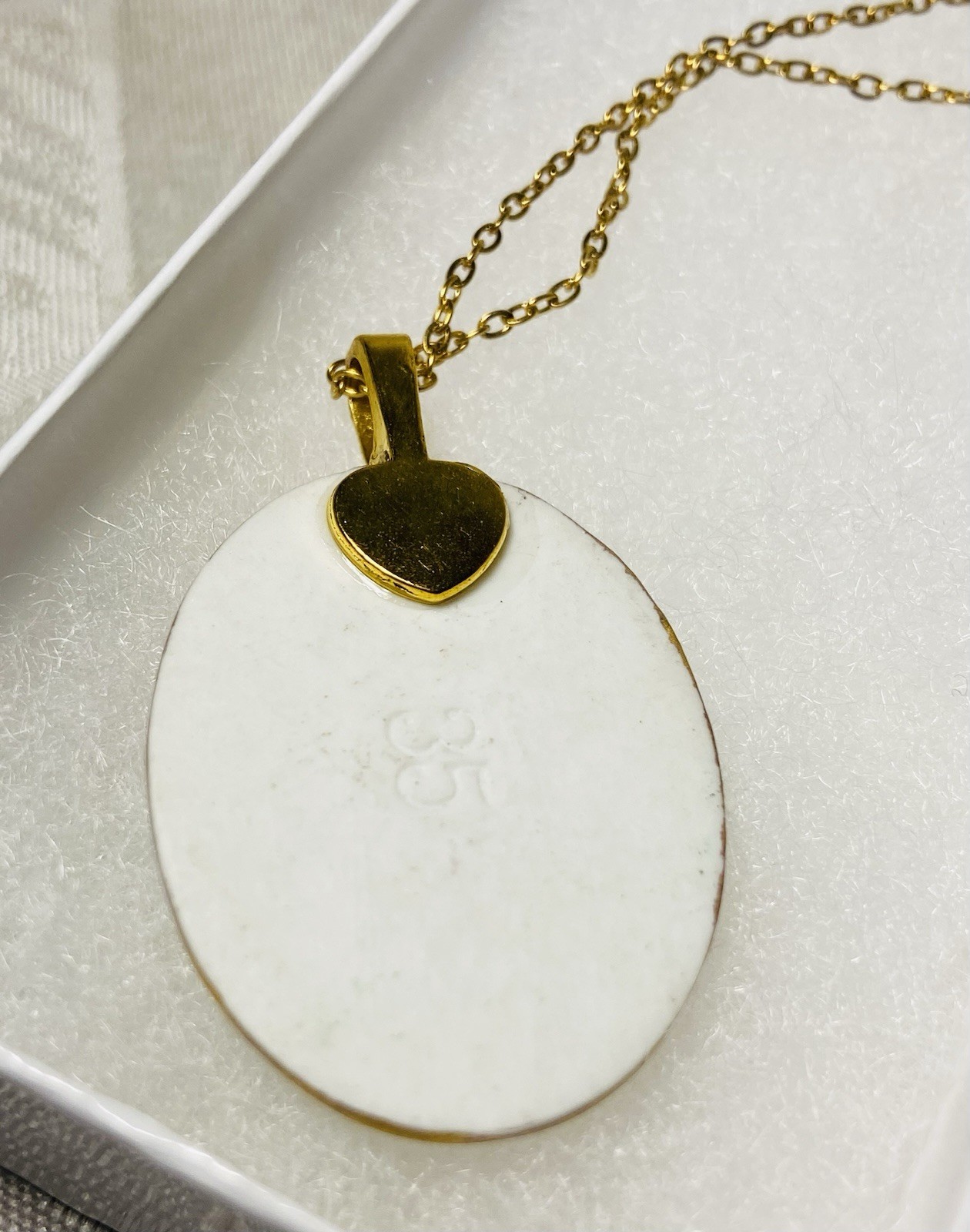 Hand Painted Porcelain Floral Pendant Necklace Gold Tone 18″ Chain Cottagecore