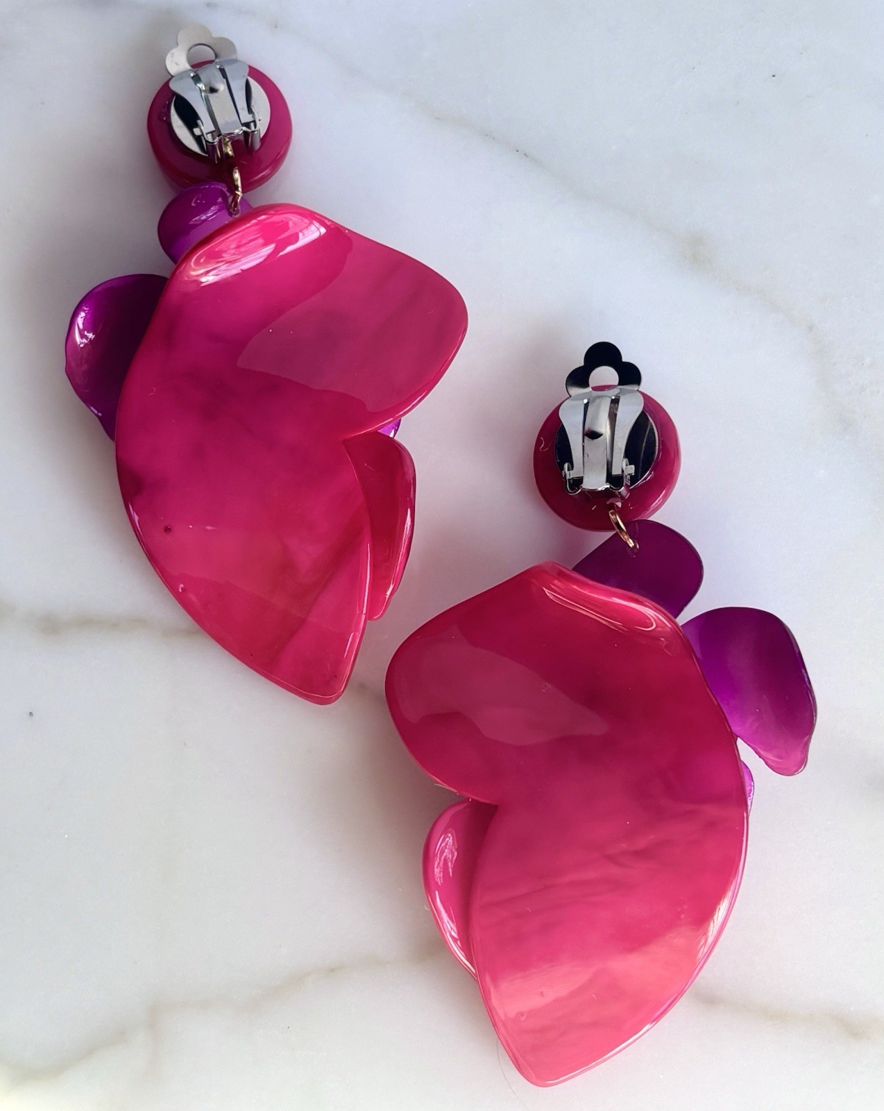 DESIGNER PINK PURPLE RESIN 3 Inch MASSIVE FLOWER BOUQUET CLIP ON EARRINGS NEW