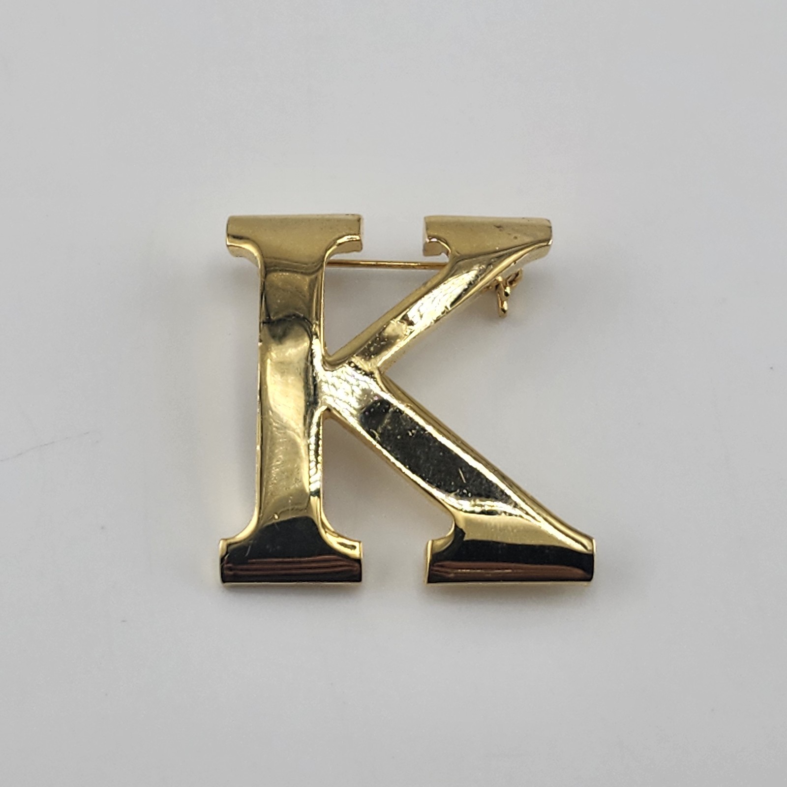 Vintage Anne Klein Signed Gold Tone Initial Letter P Brooch Monogram