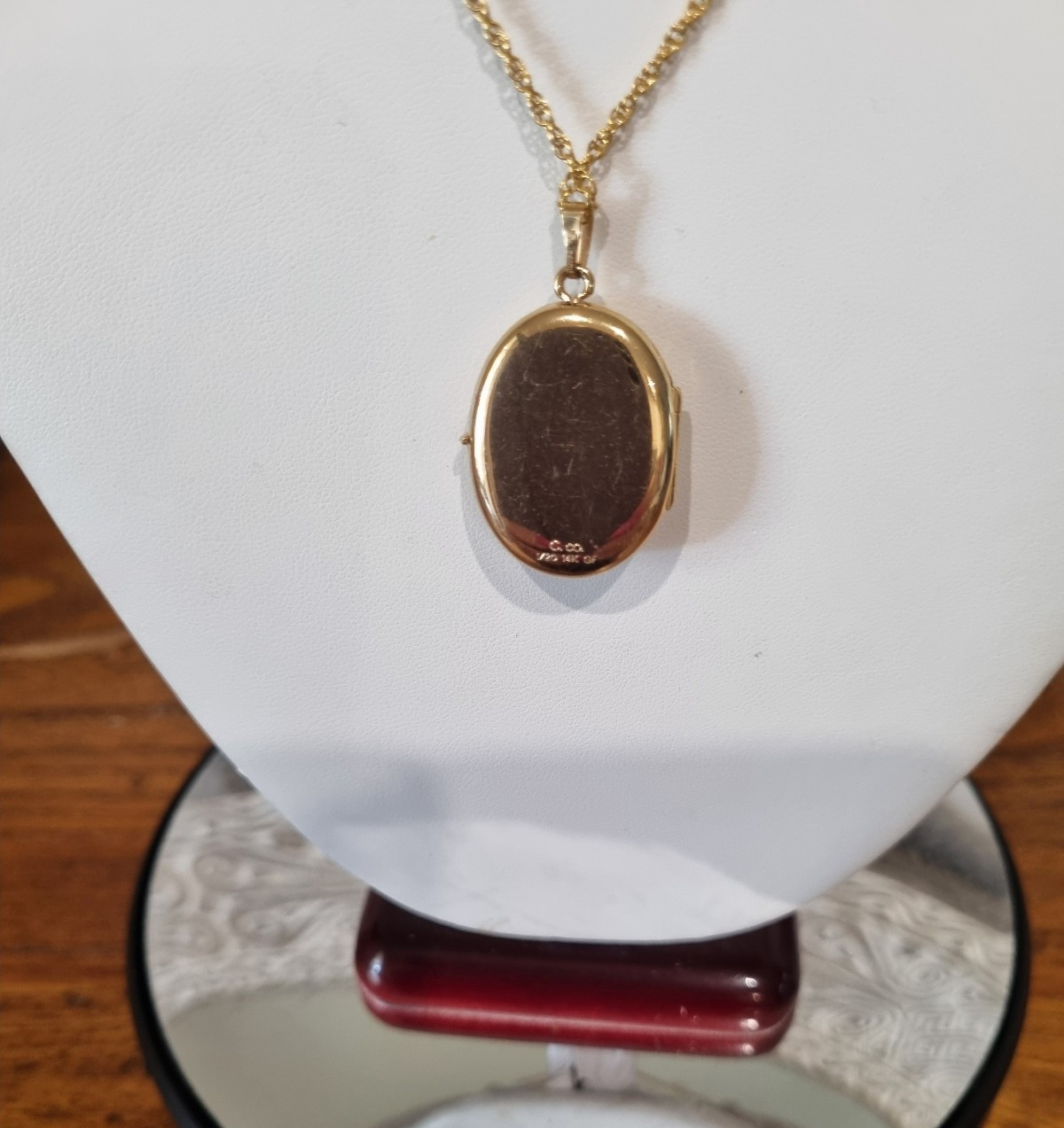 Vintage 14k Gold Fill Locket Black Hills 10k 12k Gold 4 Photo USA made See video