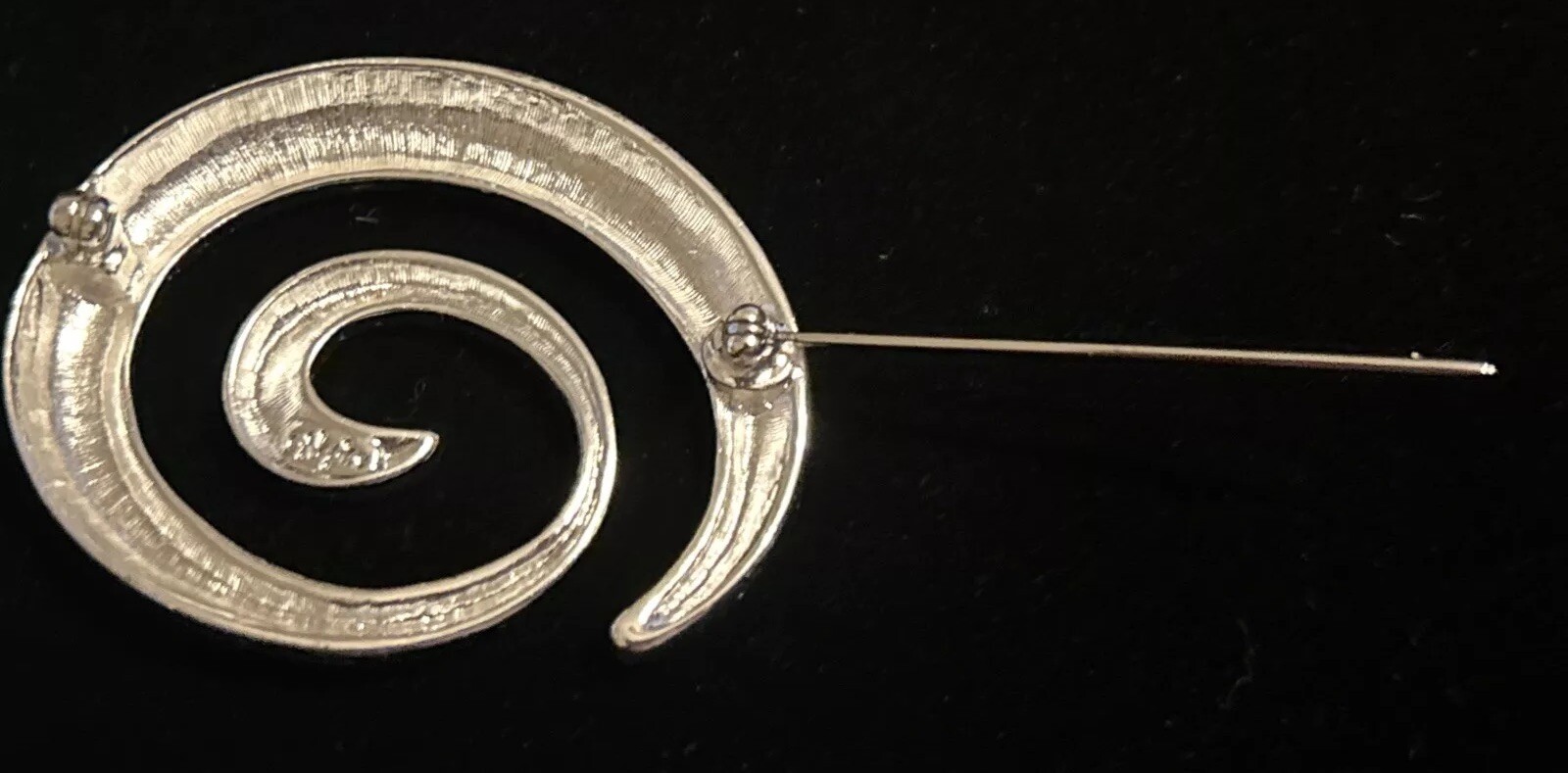 Silver Tone NAPIER Pin Almost 2”?wide PIN BROOCH VERY SOPHISTICATED
