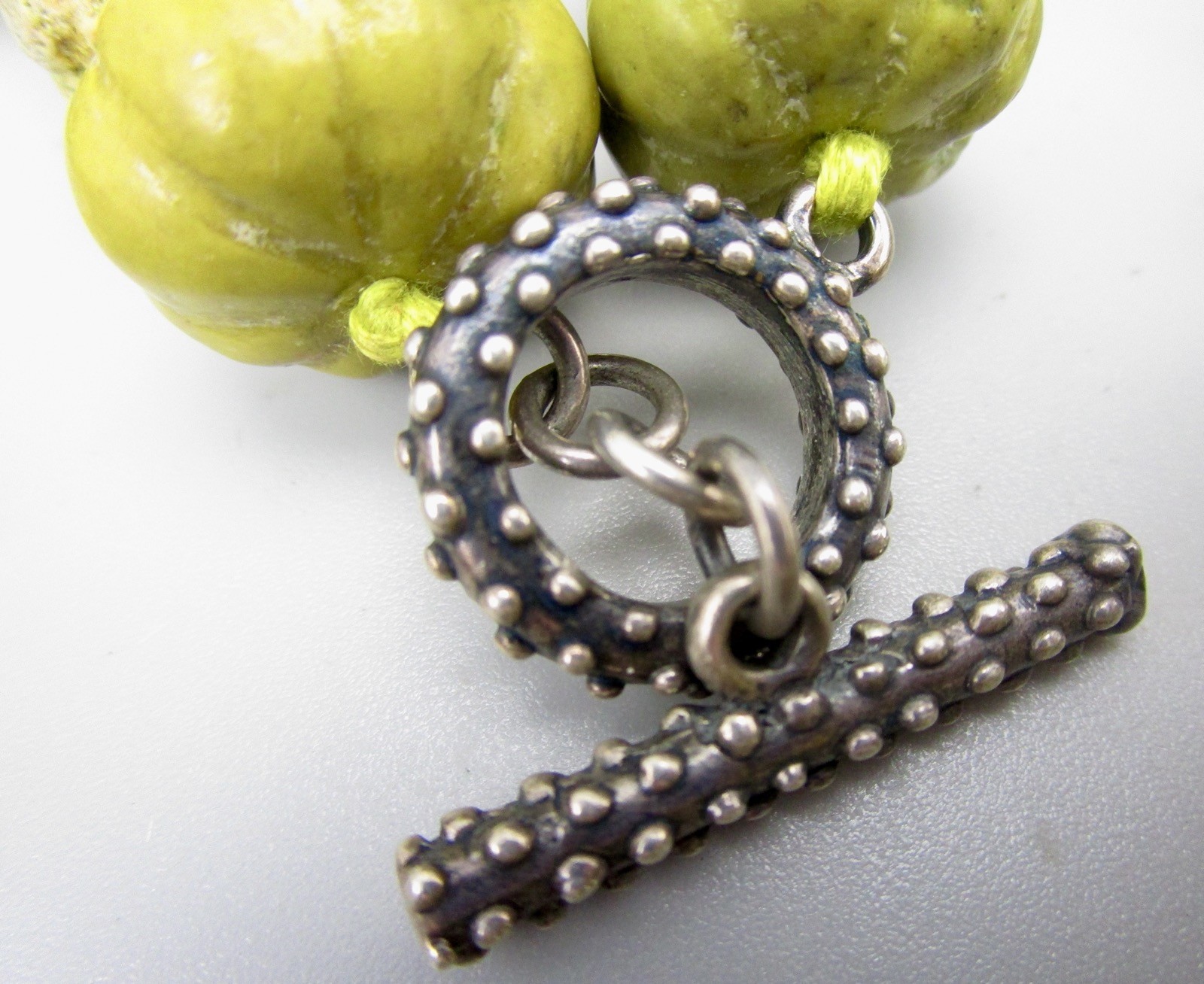 BEAUTIFUL DIAN MALOUF STERLING GREEN MELLON STONE “PUMPKIN” BEAD NECKLACE