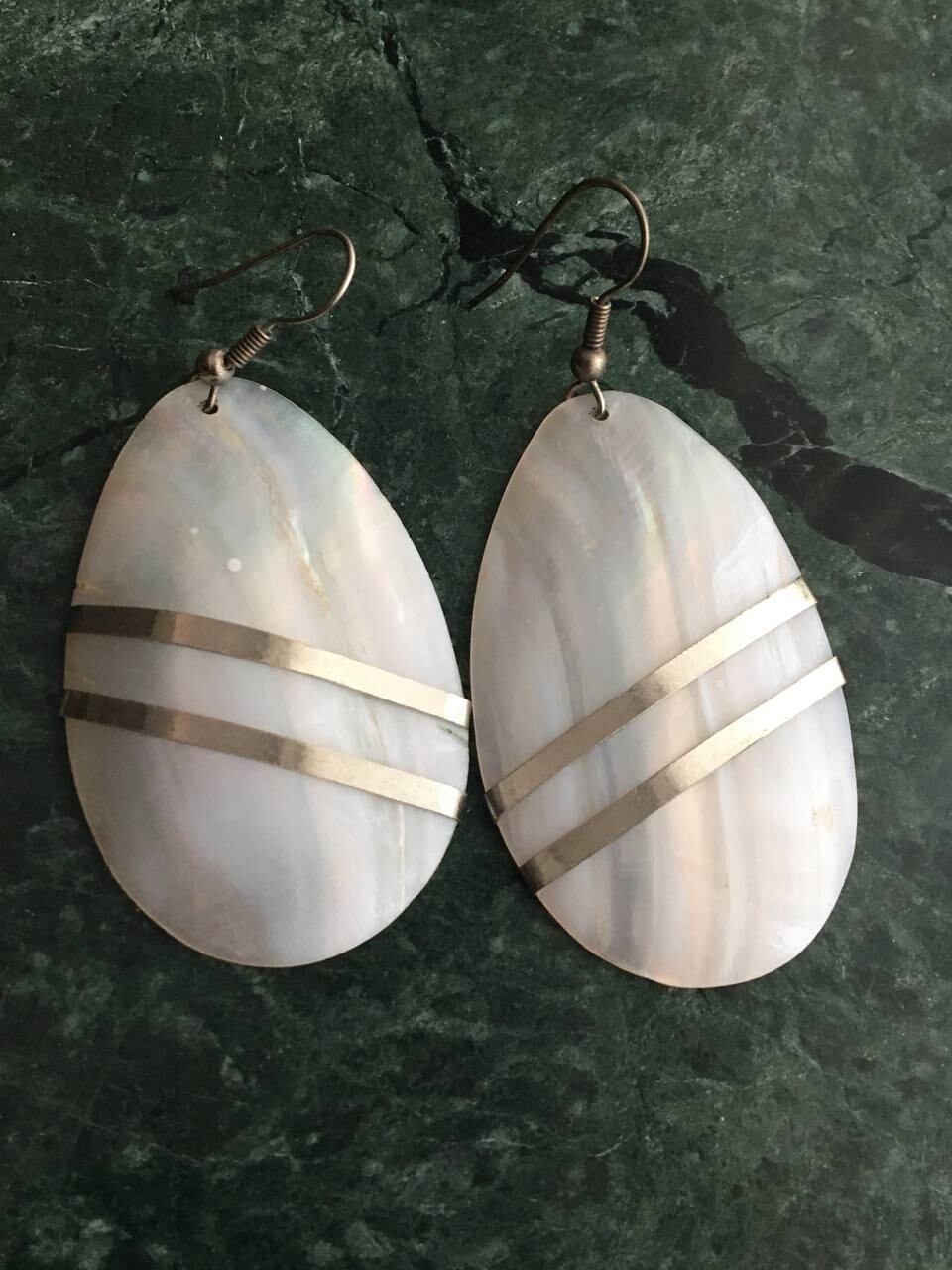 Vintage White and Gold Shell Earrings And Pendant Women’s Jewelry Set