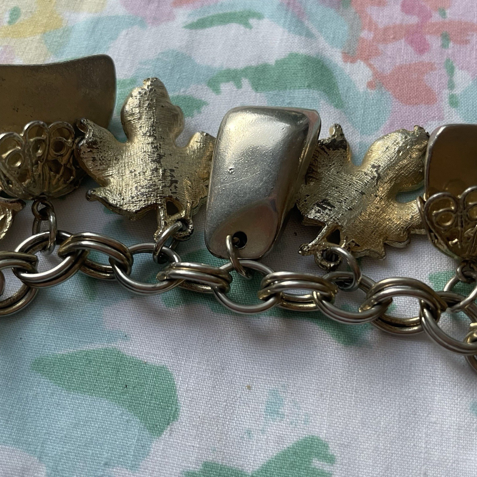 Vintage Gold Tone Foliage Charm Bracelet Leaves Mid Century Autumn Fall