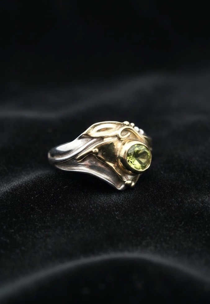 Vintage Art Nouveau Style Peridot Sterling Silver and 14K YG Vermeil Ring Size 8