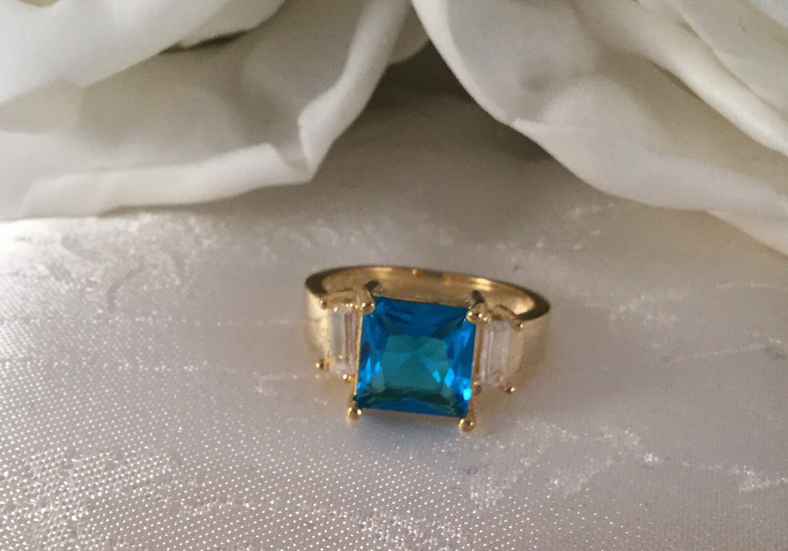 Vintage Jewellery Gold Ring London Blue Topaz White Sapphires Deco Jewelry 10
