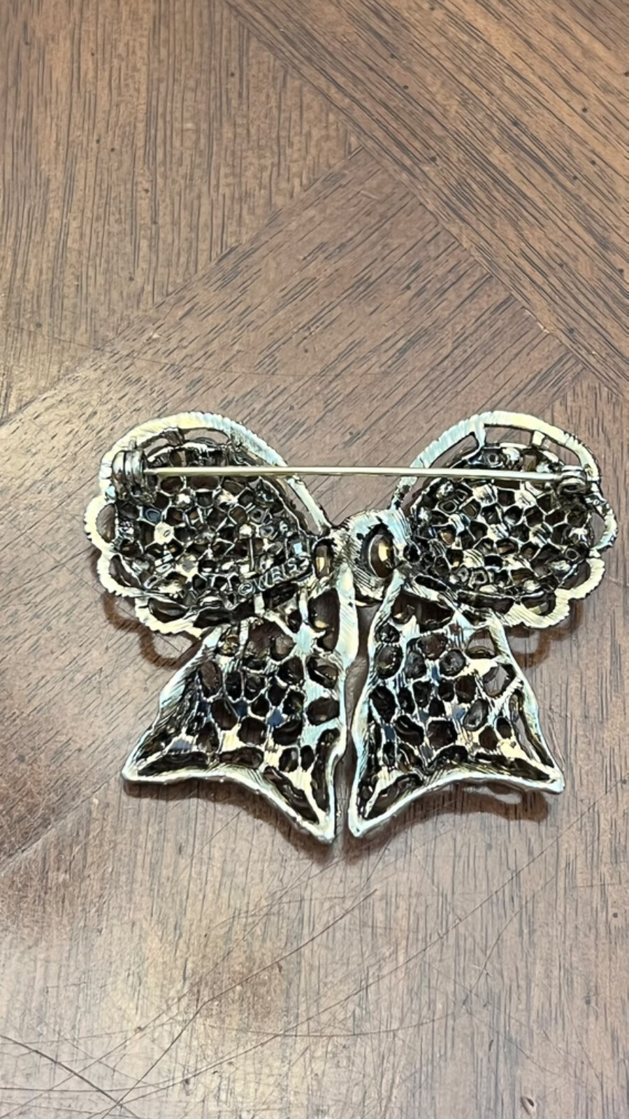 Vintage Weiss Bronze Rhinestone Ribbon Bow Brooch Gold Tone Signed Nice!