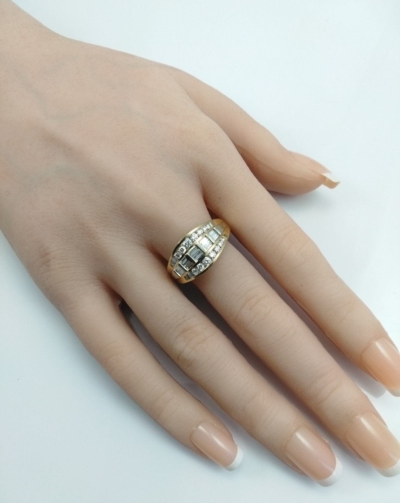 14K Yellow Gold 1.00ctw. Baguette & Round Cut Diamond Ring Size 10 LNI2