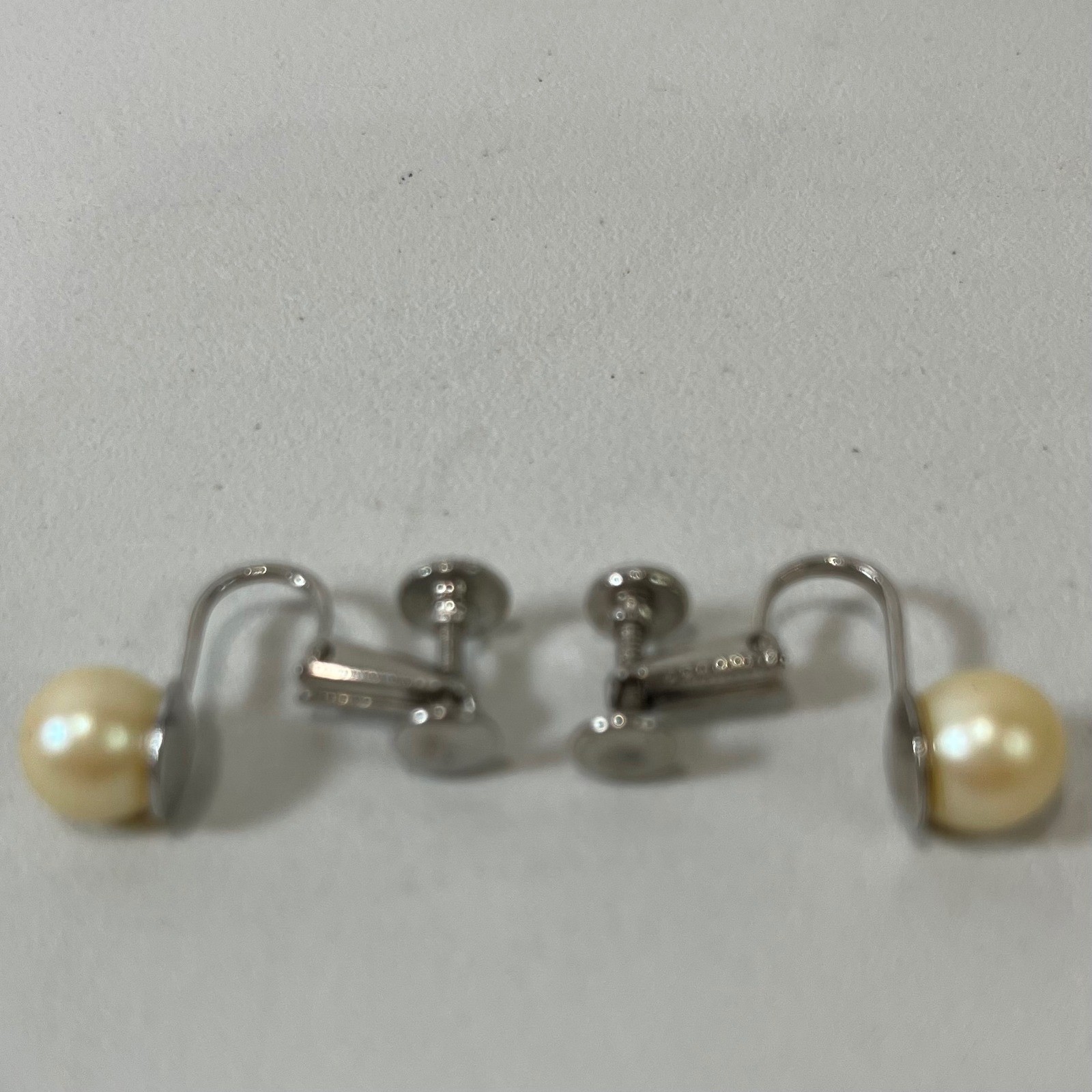 Vintage Pearl Earrings Silver Screw Back Classic Elegant Bridal Old Money Estate