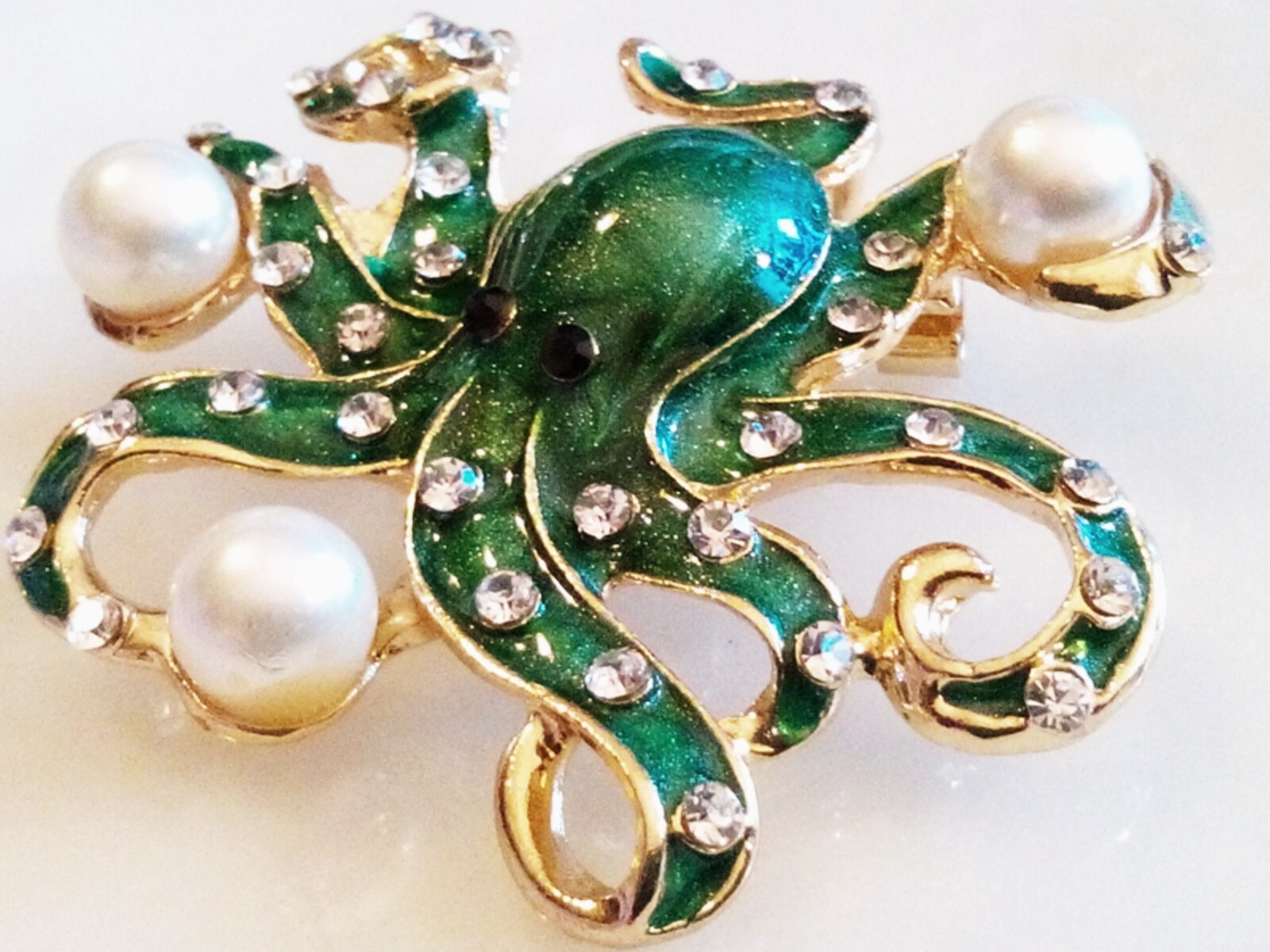 ENAMELED OCTOPUS BROOCH/PENDANT!Green Enameled, Clear Crystals, Imitation Pearls