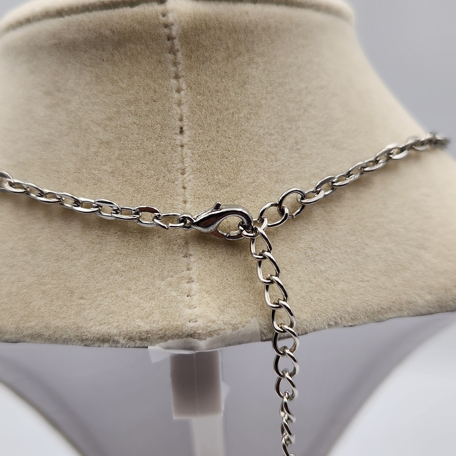 Vintage Style Silver Tone Chain with Black Rhinestones Beads Bib Necklace