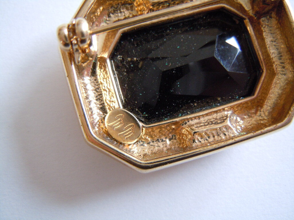 Brooch Gablonz Designer Stamp Costume Jewelry Solid 21.4 G/3.6 X 2.9 Cm