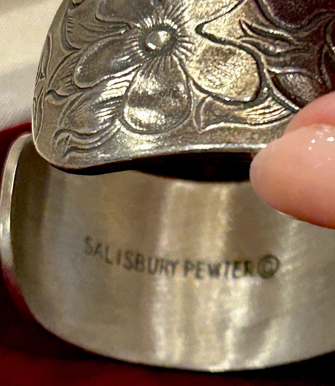 Vtg Salisbury Pewter Etched Floral Violets Pewter Cuff Bracelet “February” Sz M