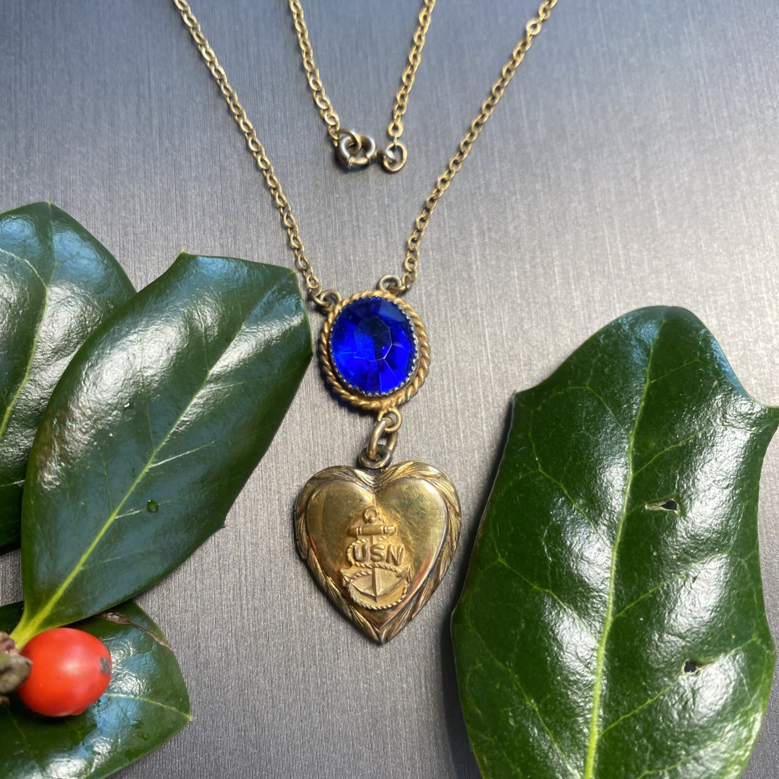 Vintage Photo Locket Pendant Heart Estate Jewelry Pre-Owned USN WWII Gold Filled