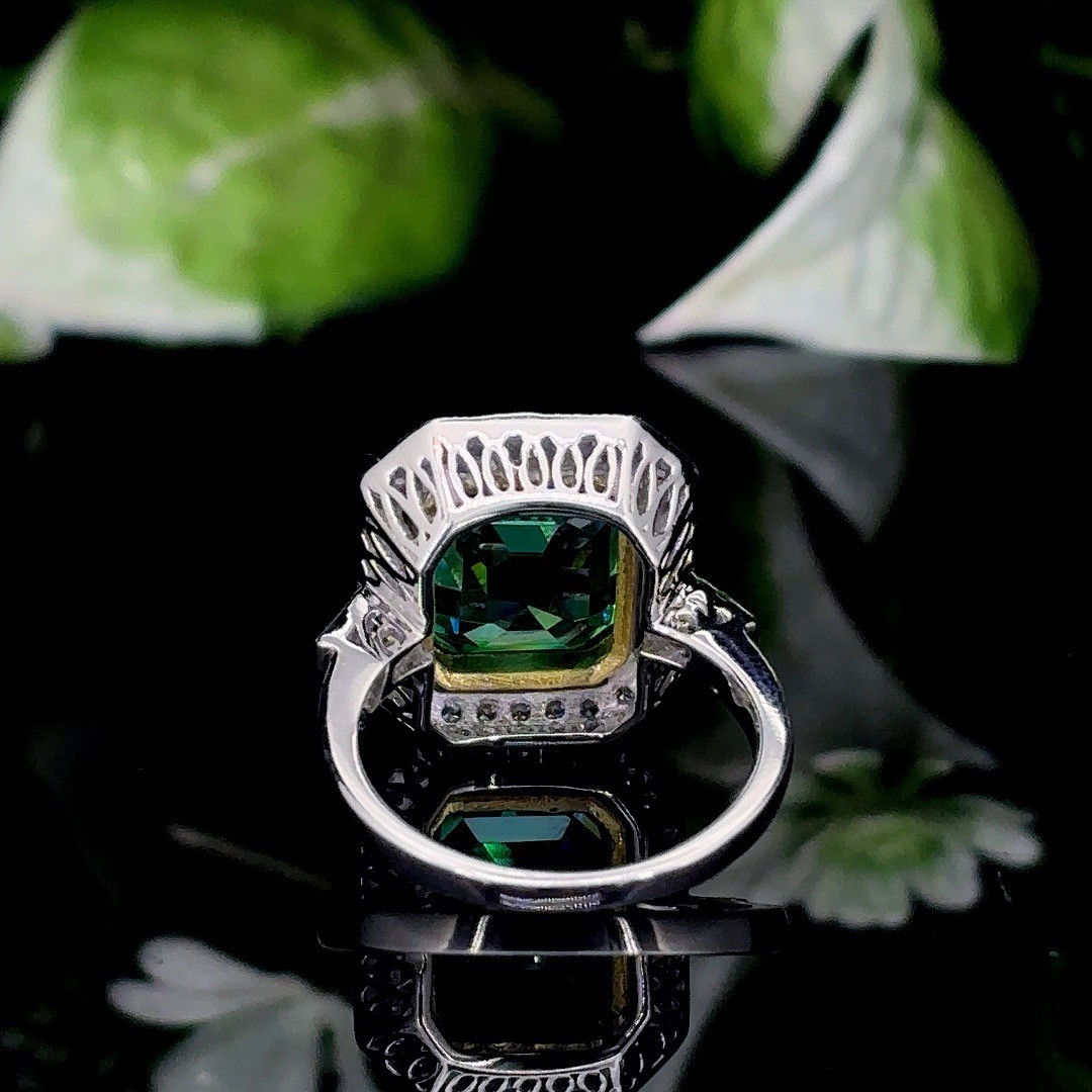 10.85 Ct Vivid Green Beryl Emerald Cut Stone Vintage Engagement Wedding Ring
