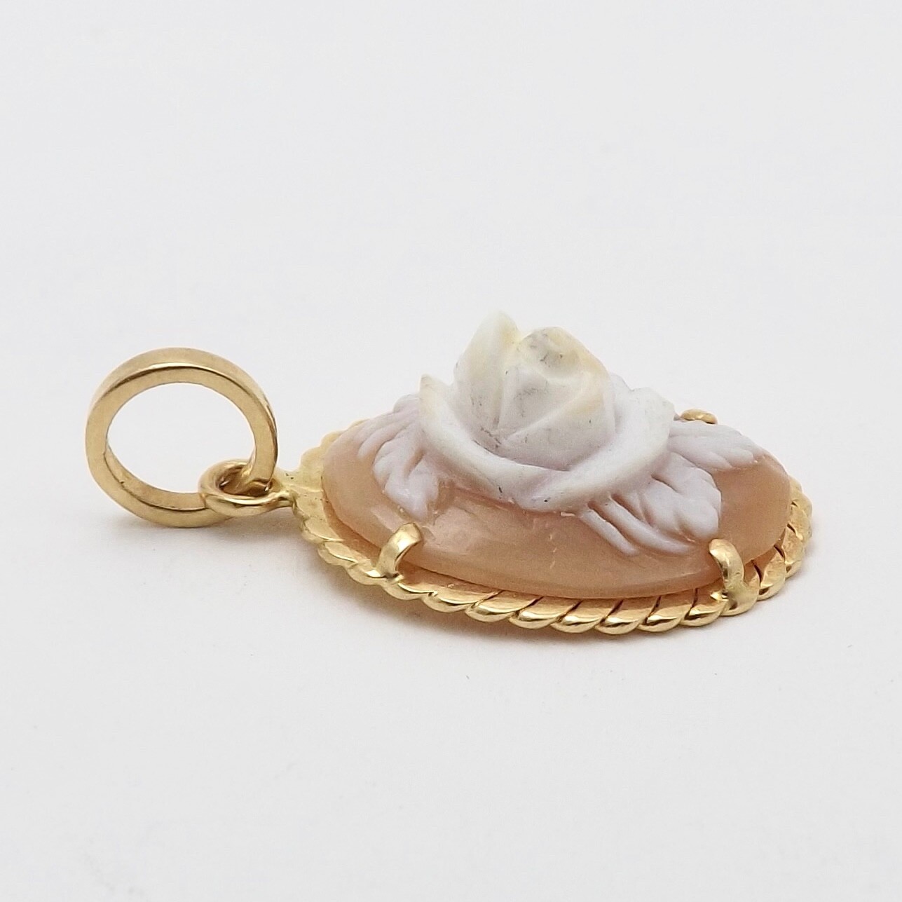 Solid 18k Italian Gold Carved Shell High Relief Cameo Rose Charm Pendant Vintage