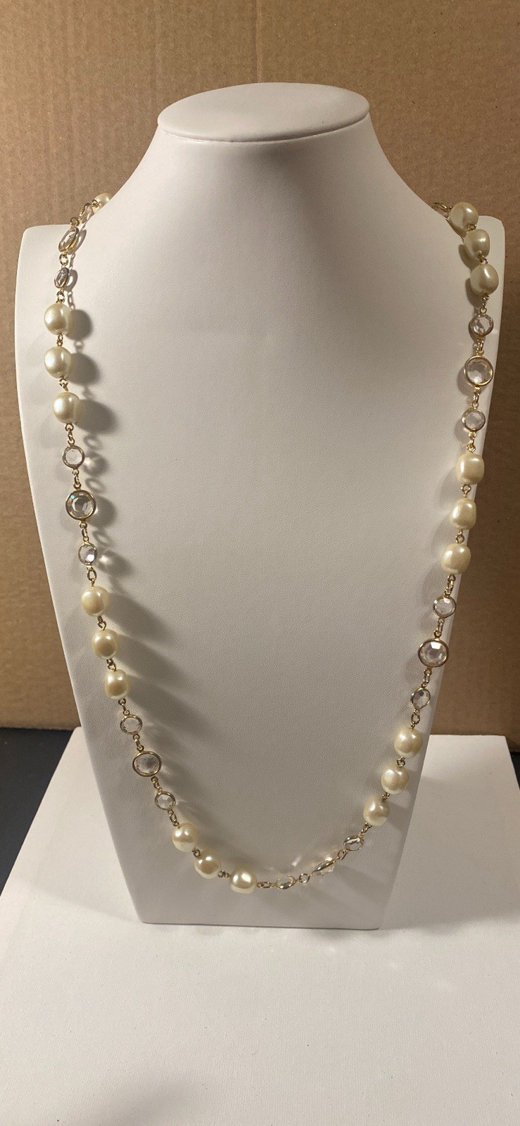 Vintage Gold Tone 34″ Station Necklace With Crystal Bezels And Pearls.