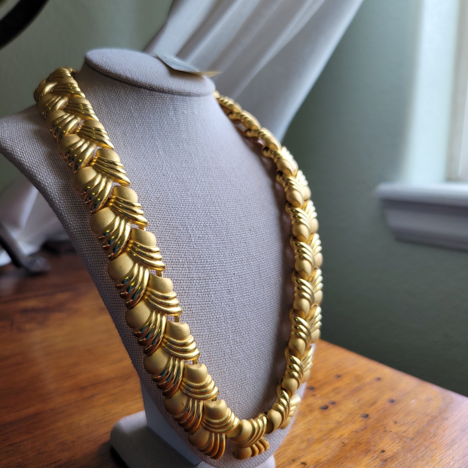 1980s NOS Napier Chunky Gold Tone Sculptural Statement Necklace