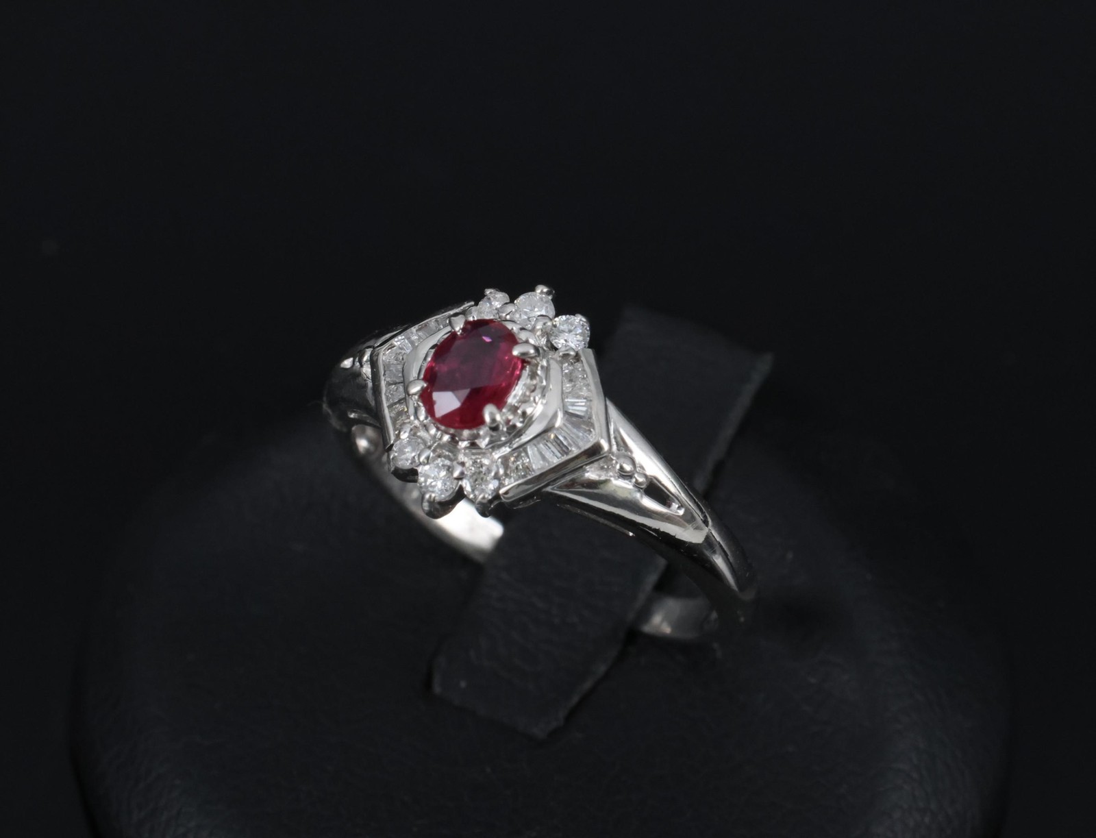 Vintage 0.35ct Intense Red Natural Ruby & 0.26ct Diamond Platinum Ring Size 7.25
