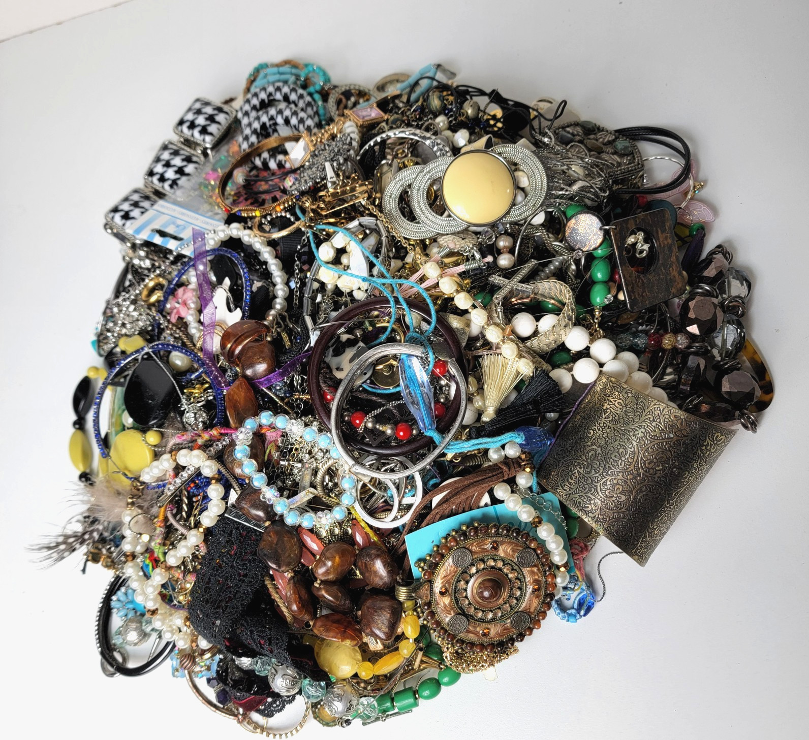 Vintage Costume Jewelry Lot Over 3 Pounds For Craft Repurpose Wear Estate Junk