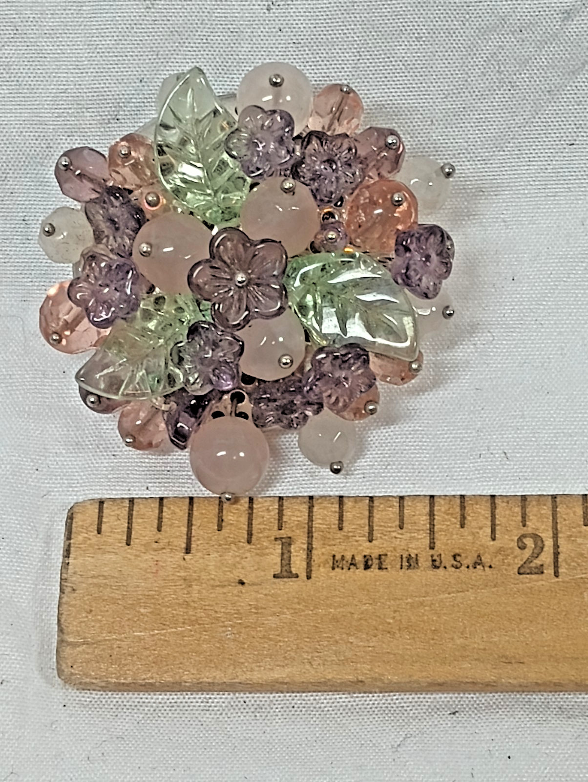 Cluster glass brooch, vintage pastel floral design, filigree base. DS07
