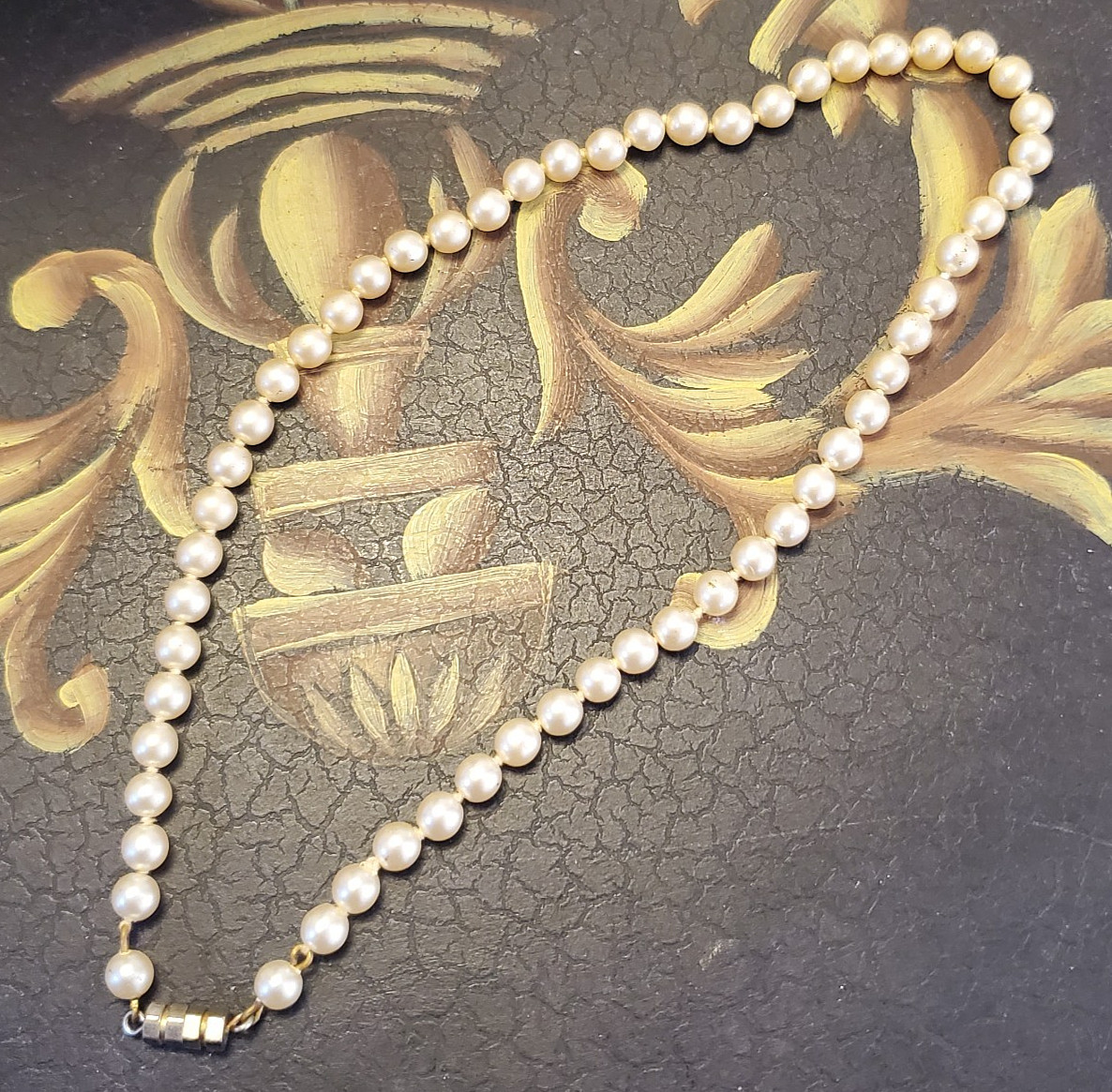 Vintage 15″ Faux Pearl Necklace Hand Knotted Hexagon Screw Clasp