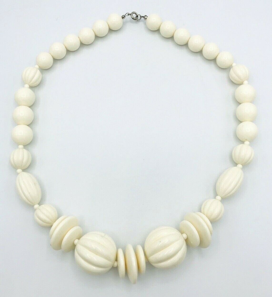 Off White 60’s Vintage Plastic Necklace 23″