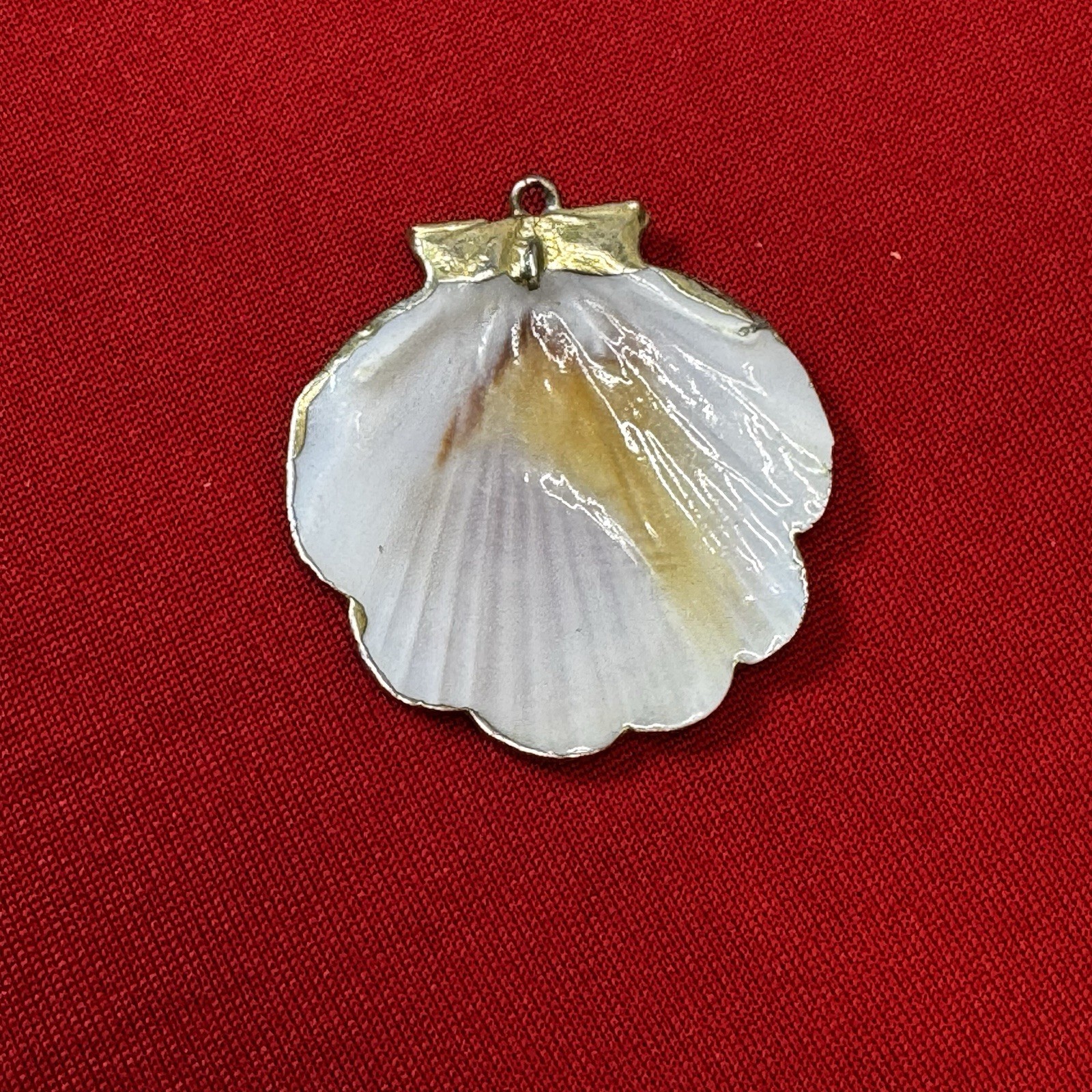 Vintage Pink And White Sea Shell Pendant Yellow Gold Rim