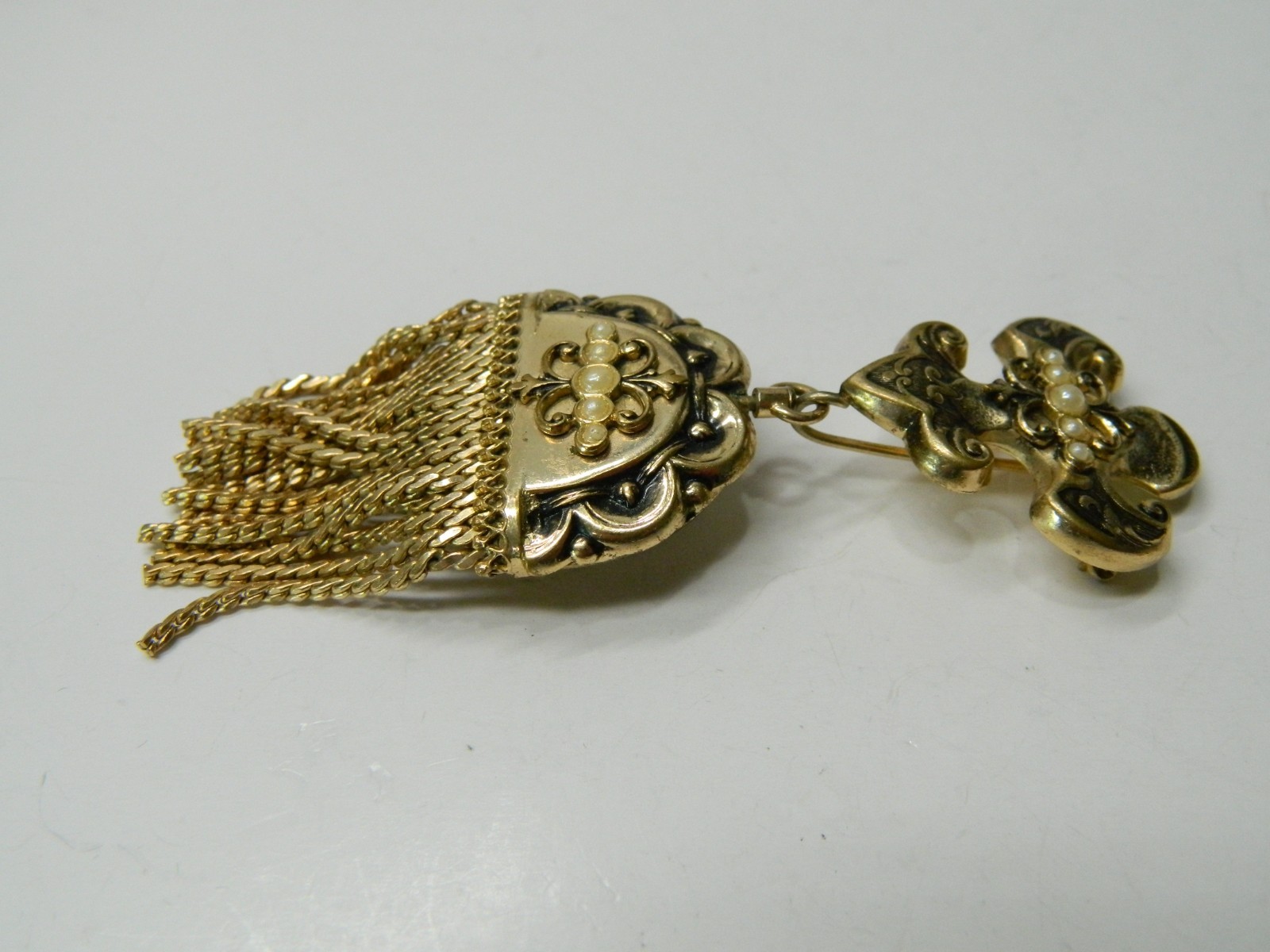 Vintage BANNER small hand reversable Brooch Pin Dangle wind-up Watch Gold Tone