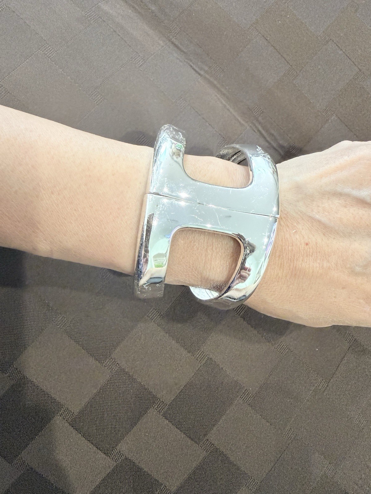 Vintage ModernistHeavy Silver-Tone Wide GeometricCutout Hinged Cuff Bracelet