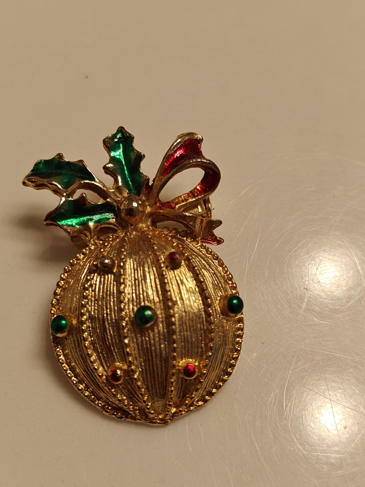 2 Christmas Brooches Lot Gold Tone Sleigh and Ornament Vtg Wearable Collectibles