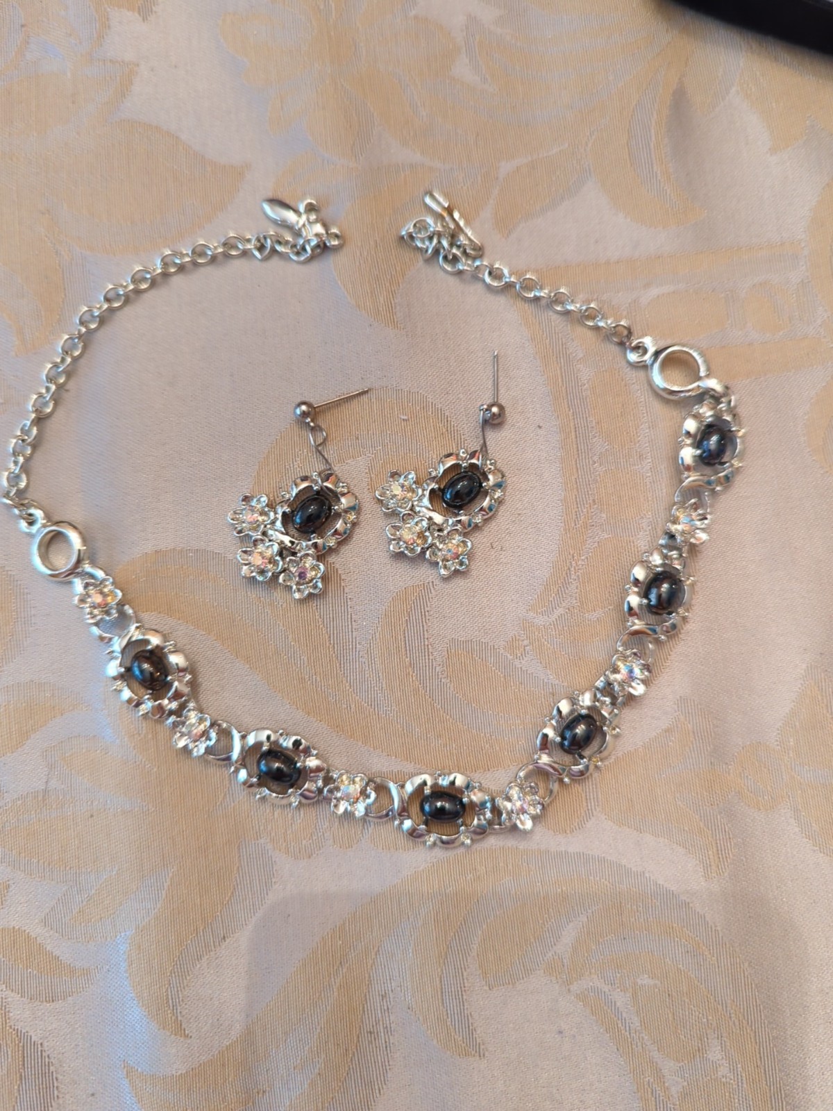 Vintage Iridescent Rhinestones Charcoal Stones Necklace And Earring Set