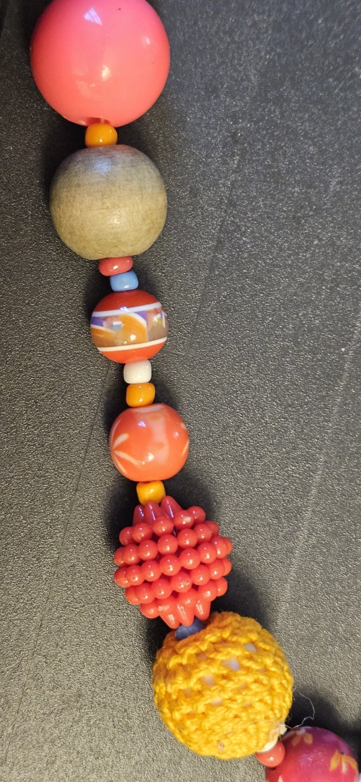 Vintage 1960s Yellow Red Green Pink Knitted Spiked Wood Lucite Bead Necklace F5