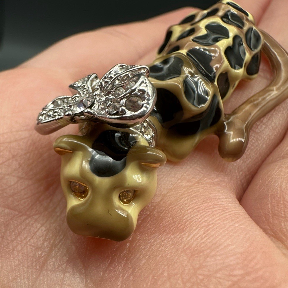 Signed KJL Kenneth Jay Lane Leopard With Crystal Bow Brooch Pin