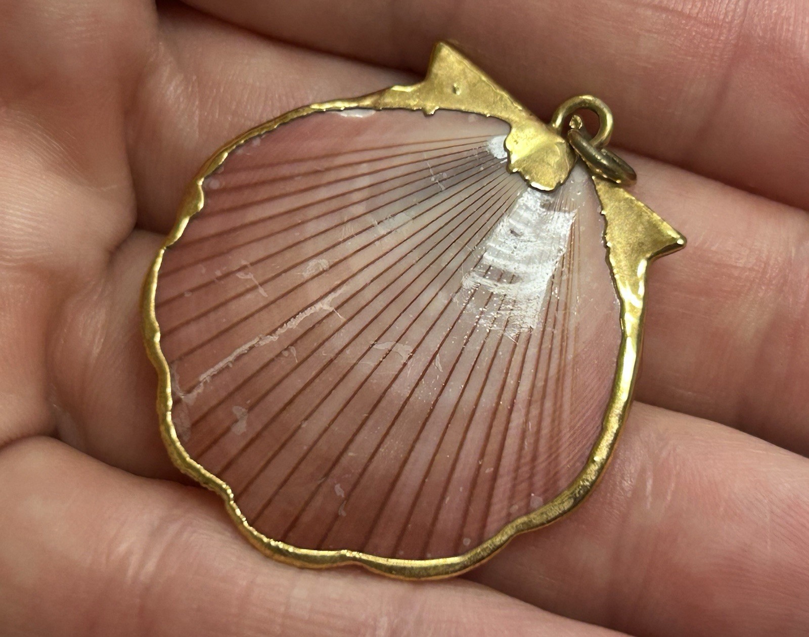 Vintage Pink And White Sea Shell Pendant Yellow Gold Rim