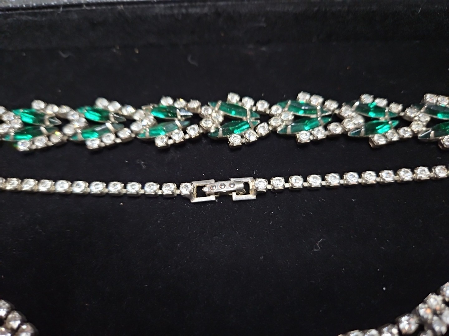 Vintage Demi Parure Green Emerald Crystal & Rhinestone Necklace & Bracelet D21